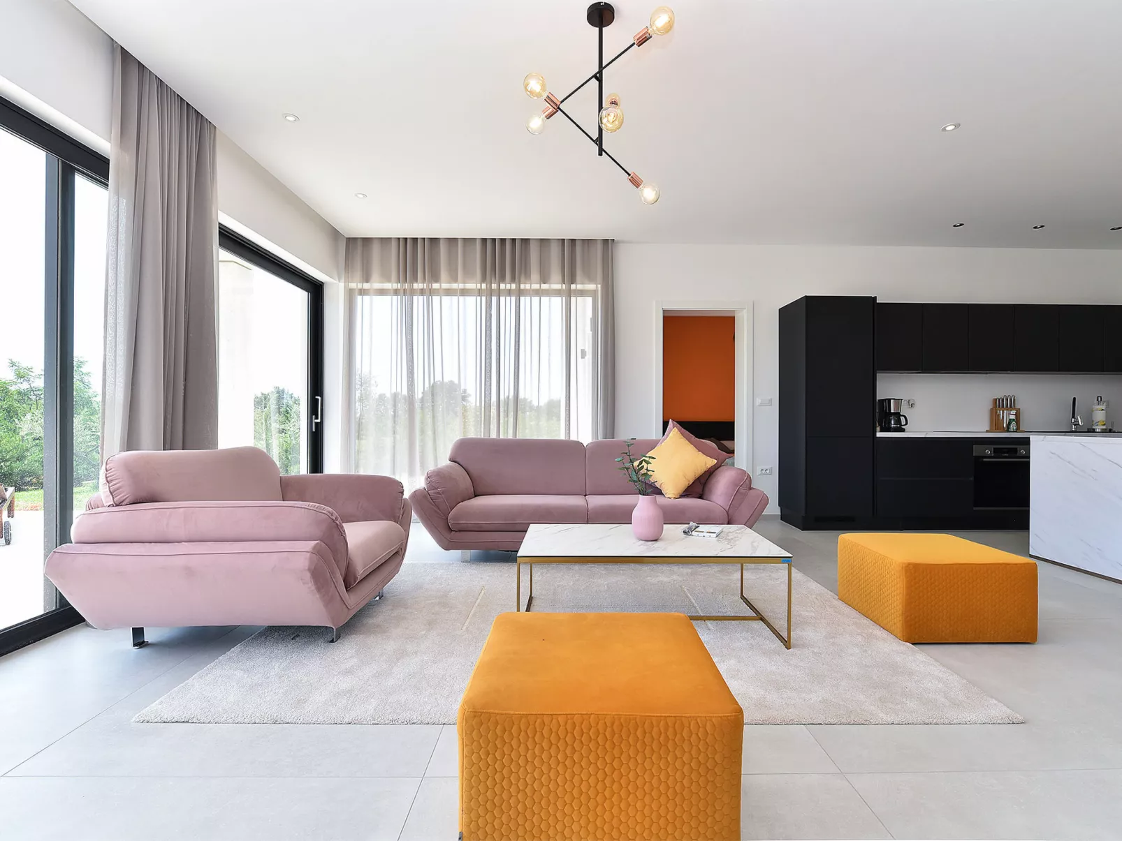 House 2117 - Binnen