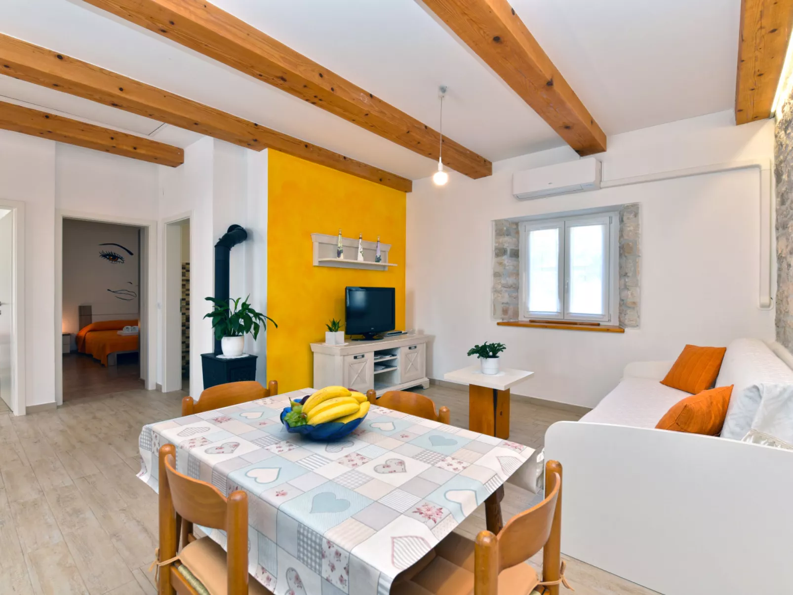 House 2176 - Binnen