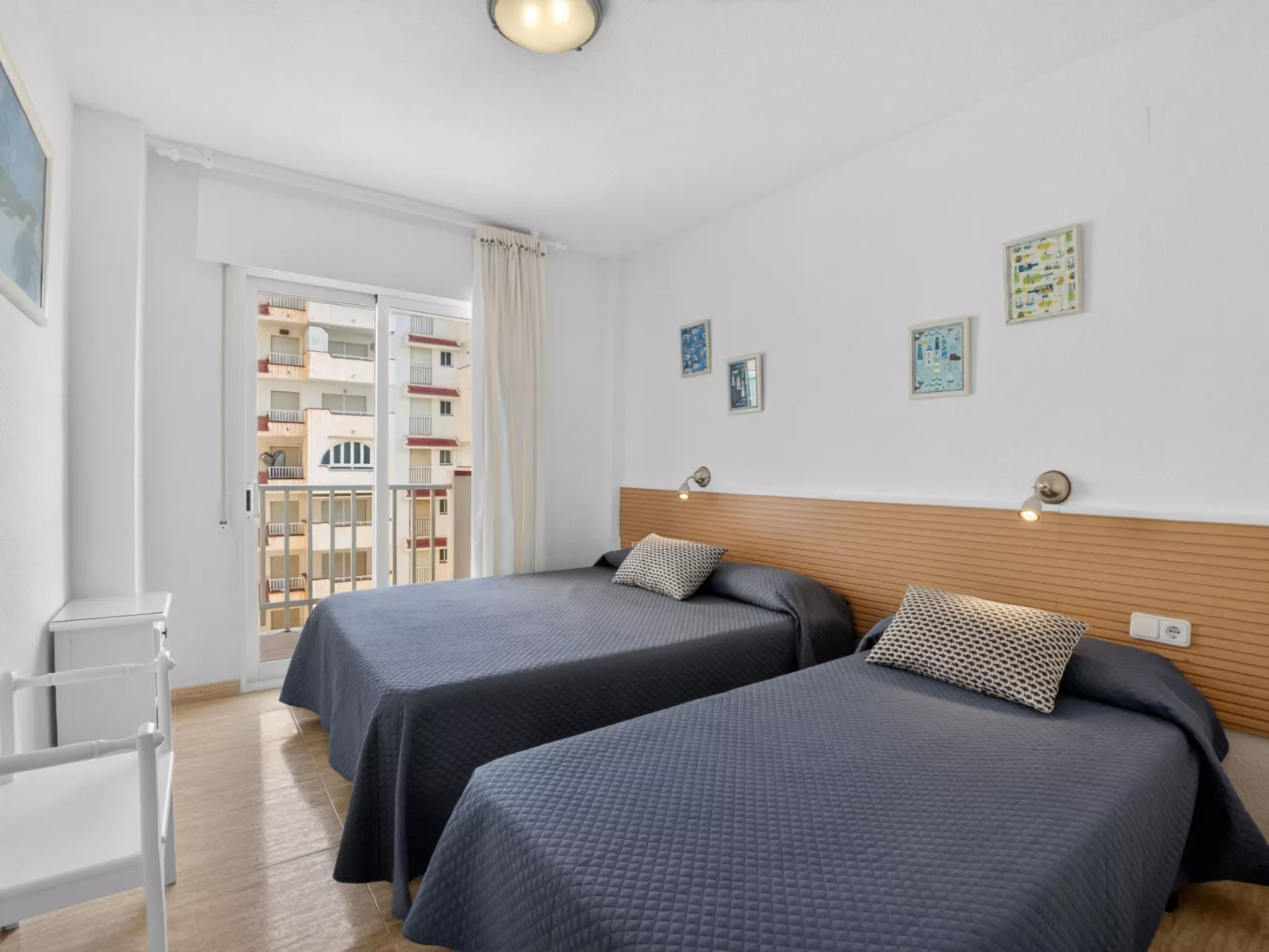 Los Ibicencos - Binnen