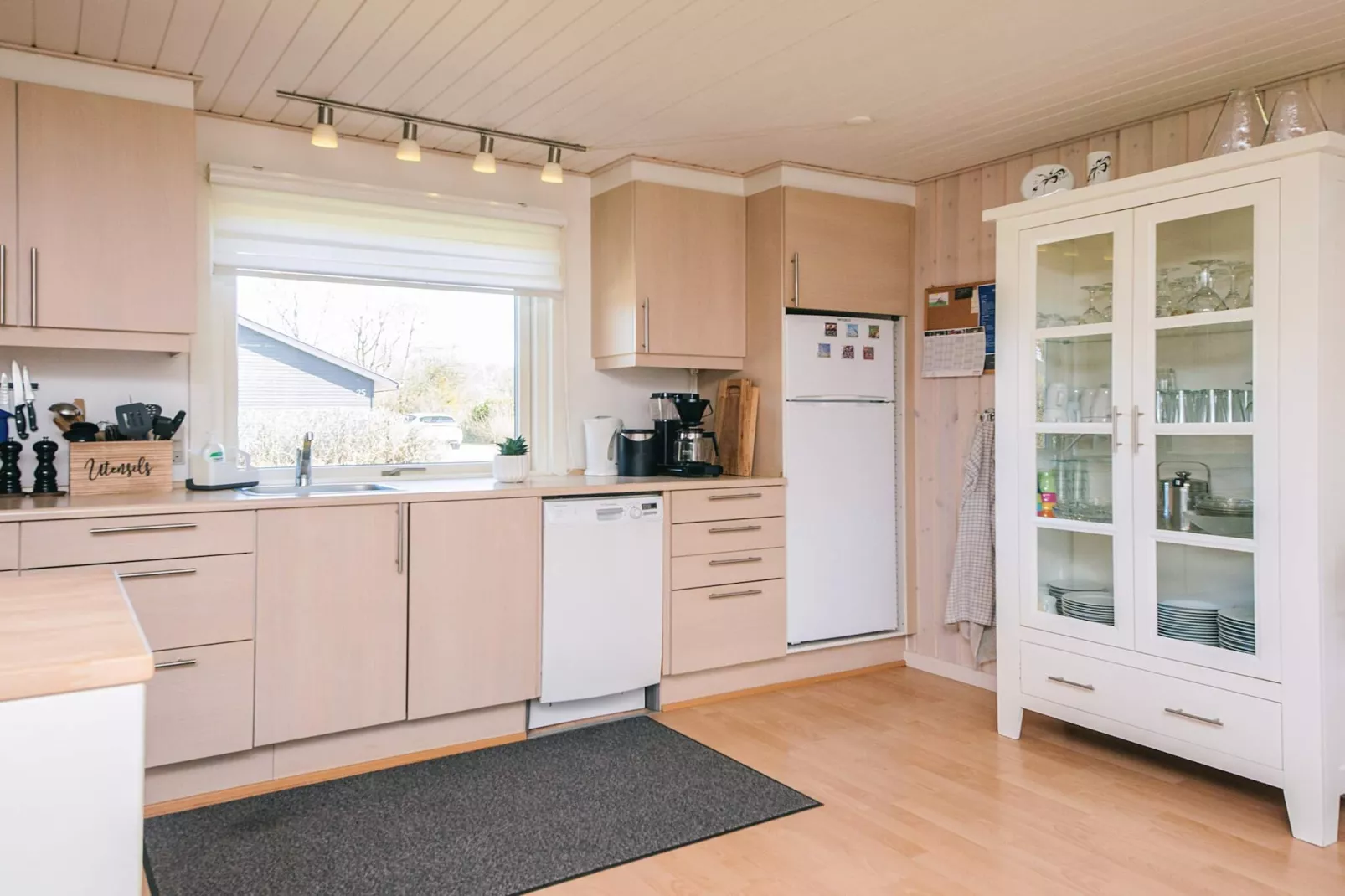 Huis met houtkachel en aanbouw - Binnen