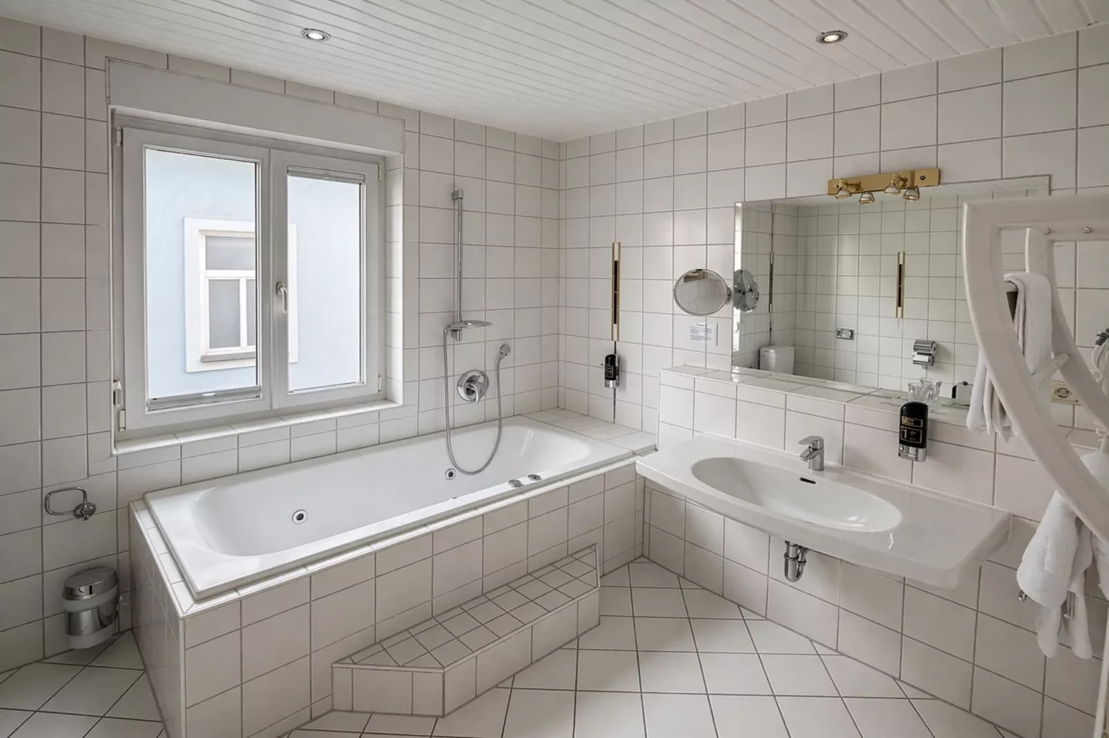 Hotel Landliebe - Triple room - Badkamer