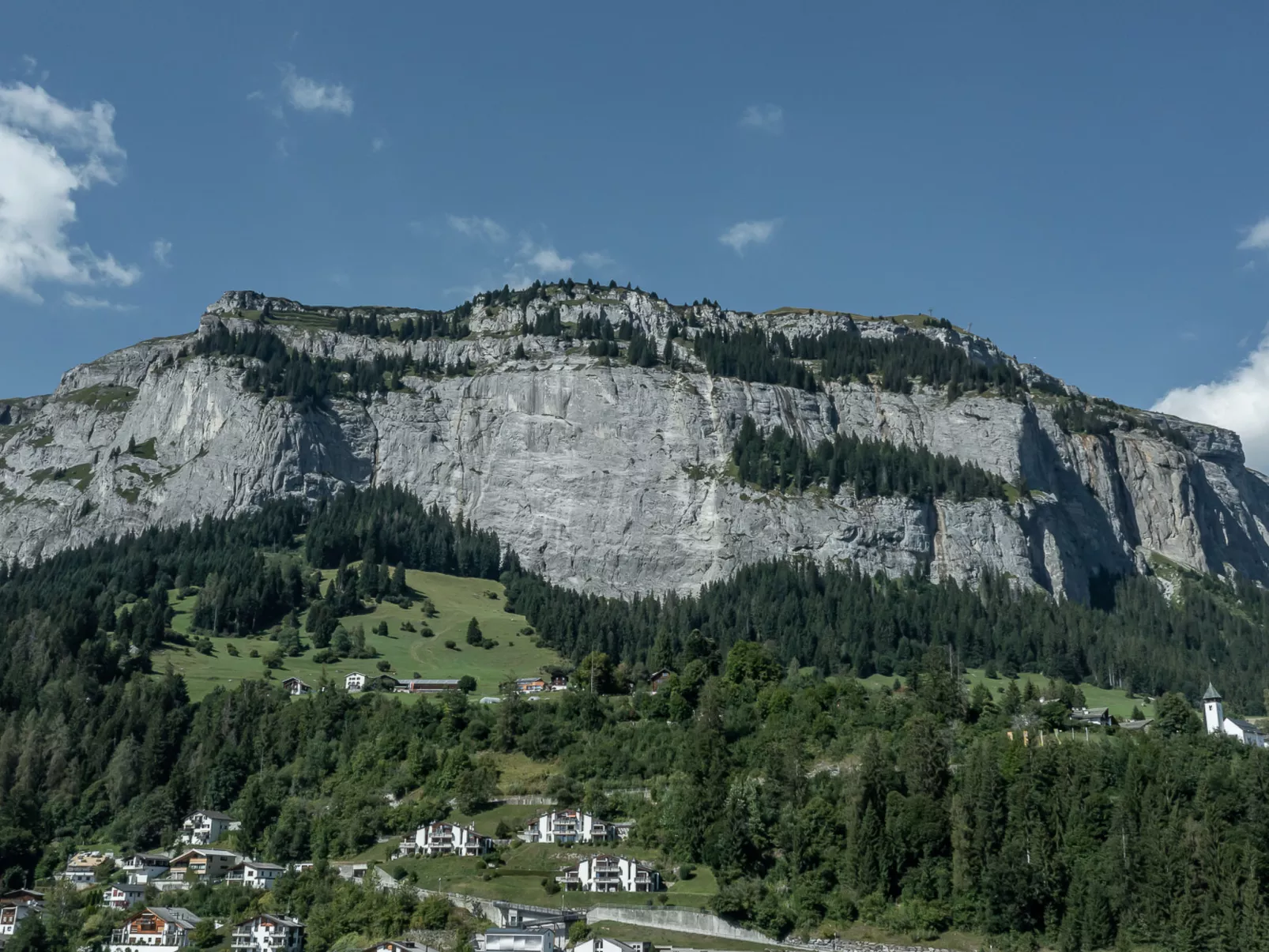 Apartment Tavaun - Crap Grisch, (Flims Dorf). 1.5 Zimmer Wohnung