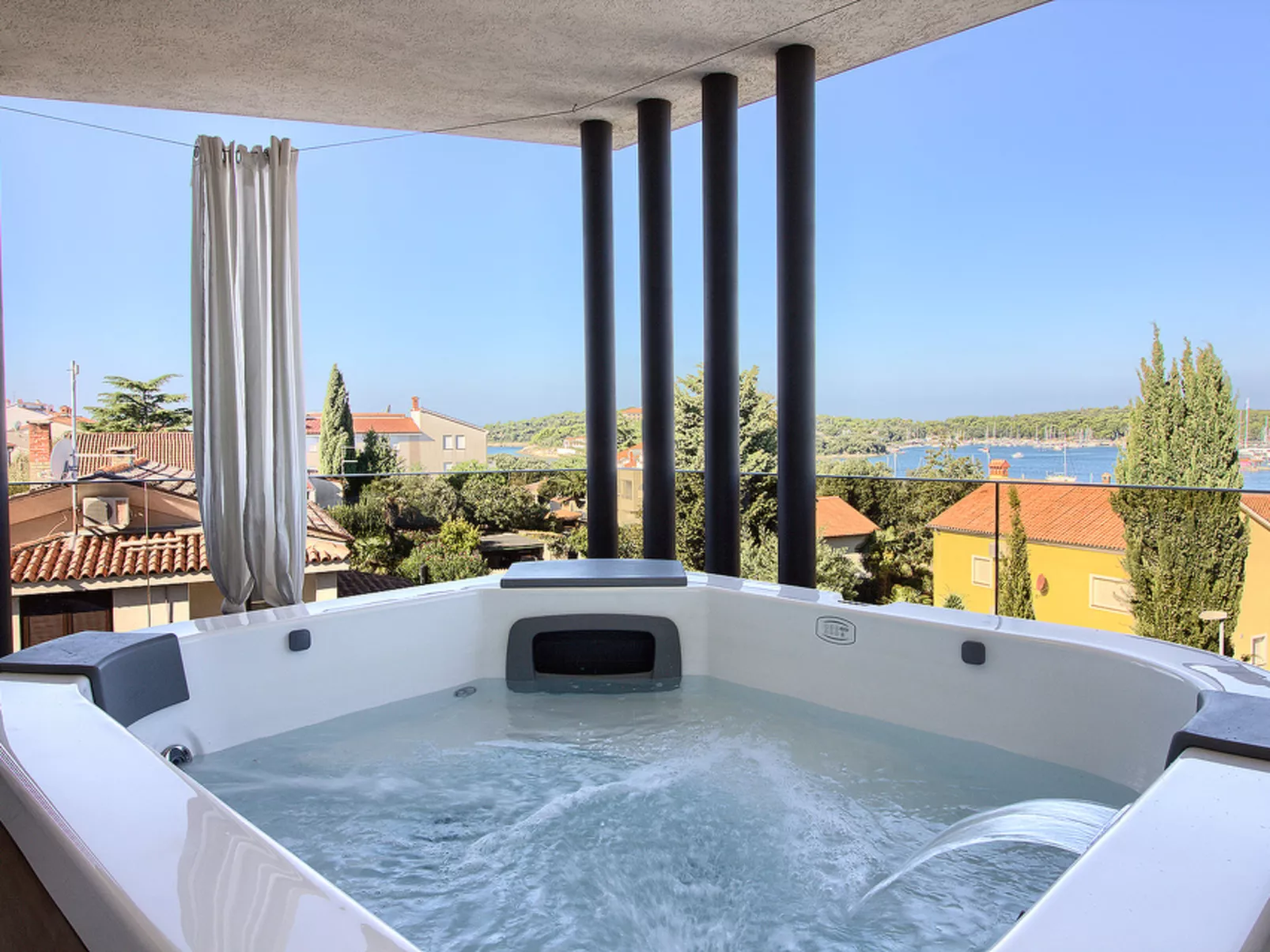 Villa Luxoria