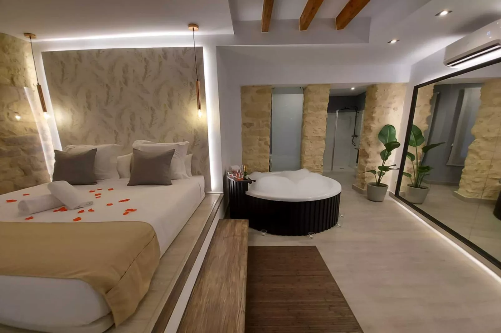 Estudio Deluxe con cama grande y jacuzzy