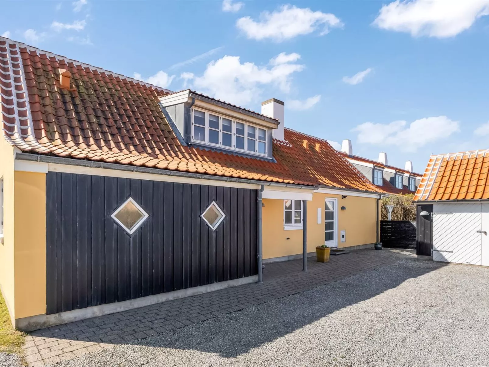 "Hialmar" - 400m from the sea - Buiten