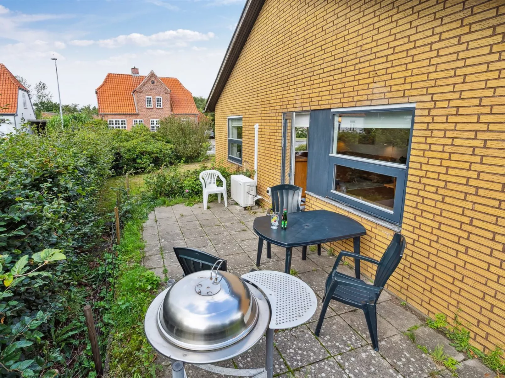 "Magh" - 9.8km from the sea - Buiten