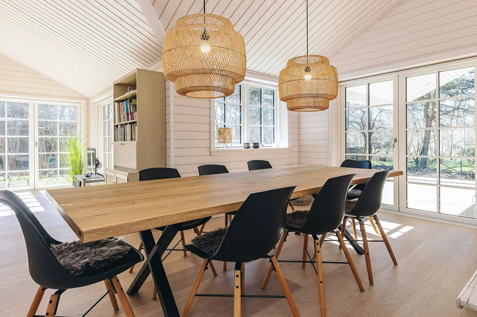 Retreat met buitenlounge - Binnen