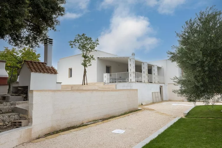Villa dei Monti in Cisternino - Buitenkant zomer