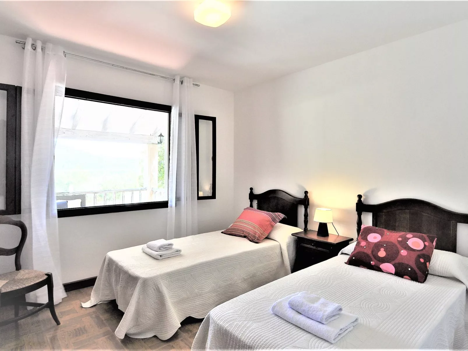 Villa con piscina privada, wifi, aire acondicionado y vistas a montaña ideal pa - Binnen