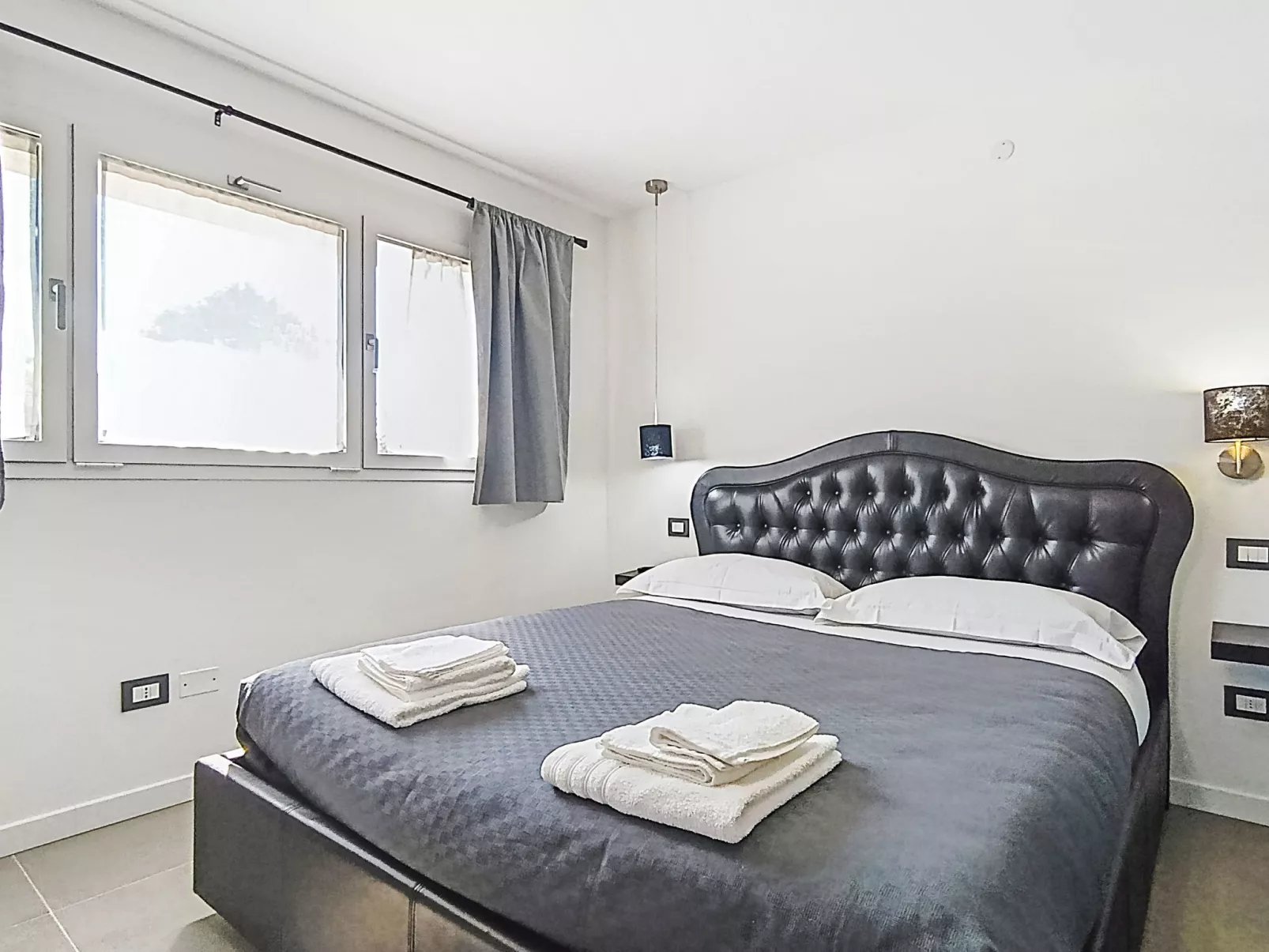 MB Guest House - Binnen