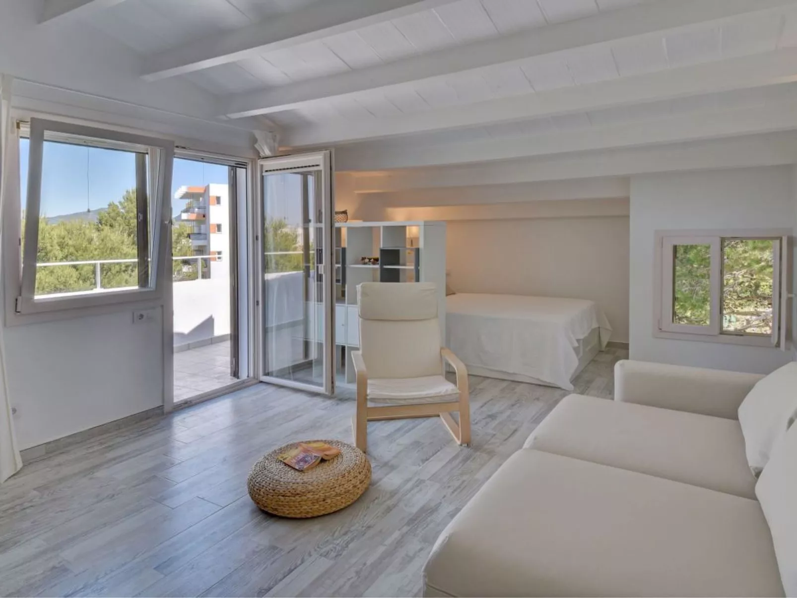 Modernes helles 3-Schlafzimmer Apartment mit Klimaanlage, 2017 komplett neu ren - Binnen