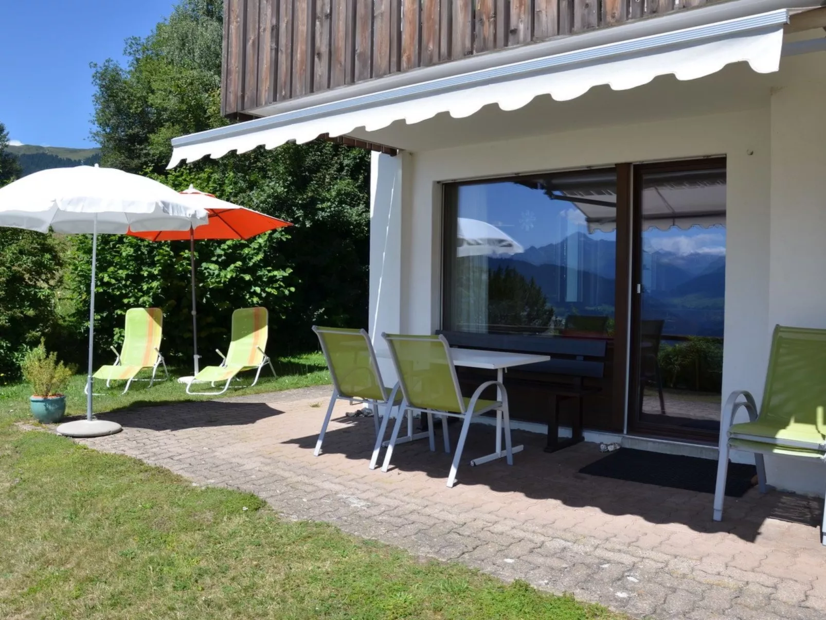 Stonas Sura / Stäuble, (Falera). 3 Zimmerwohnung - Buiten