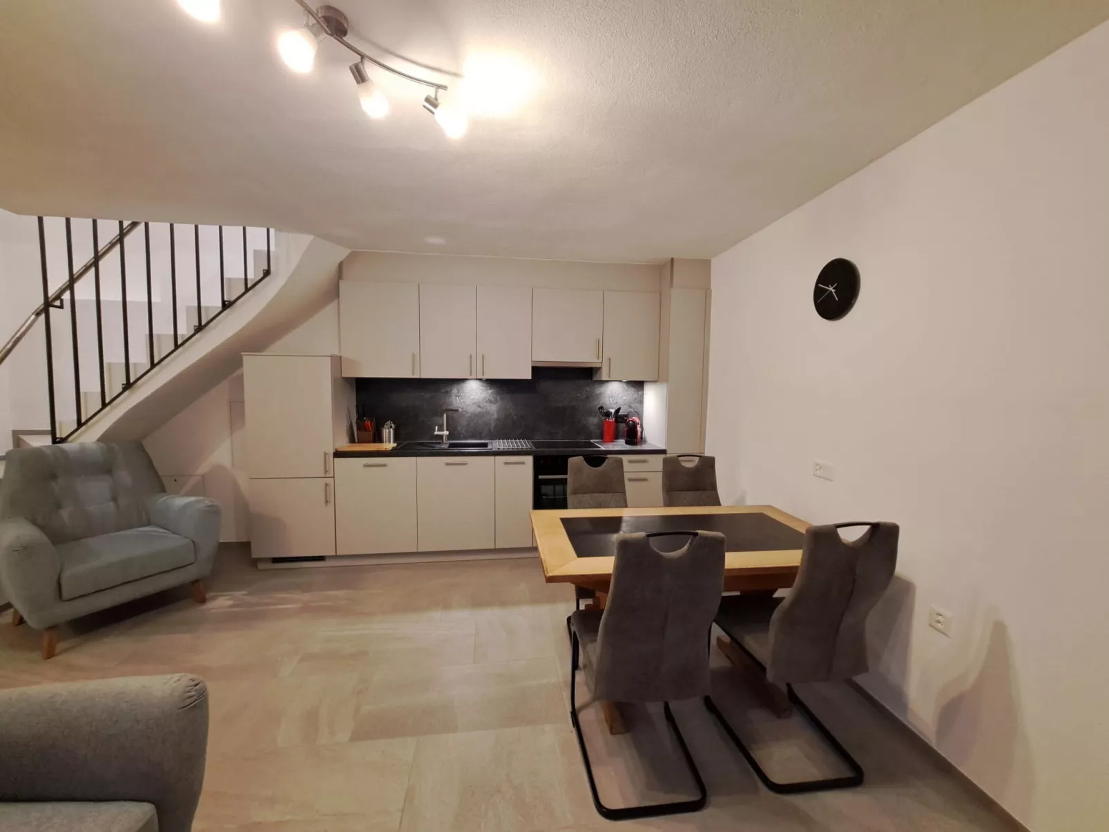 Chasa dals culombs, (Scuol). - Binnen