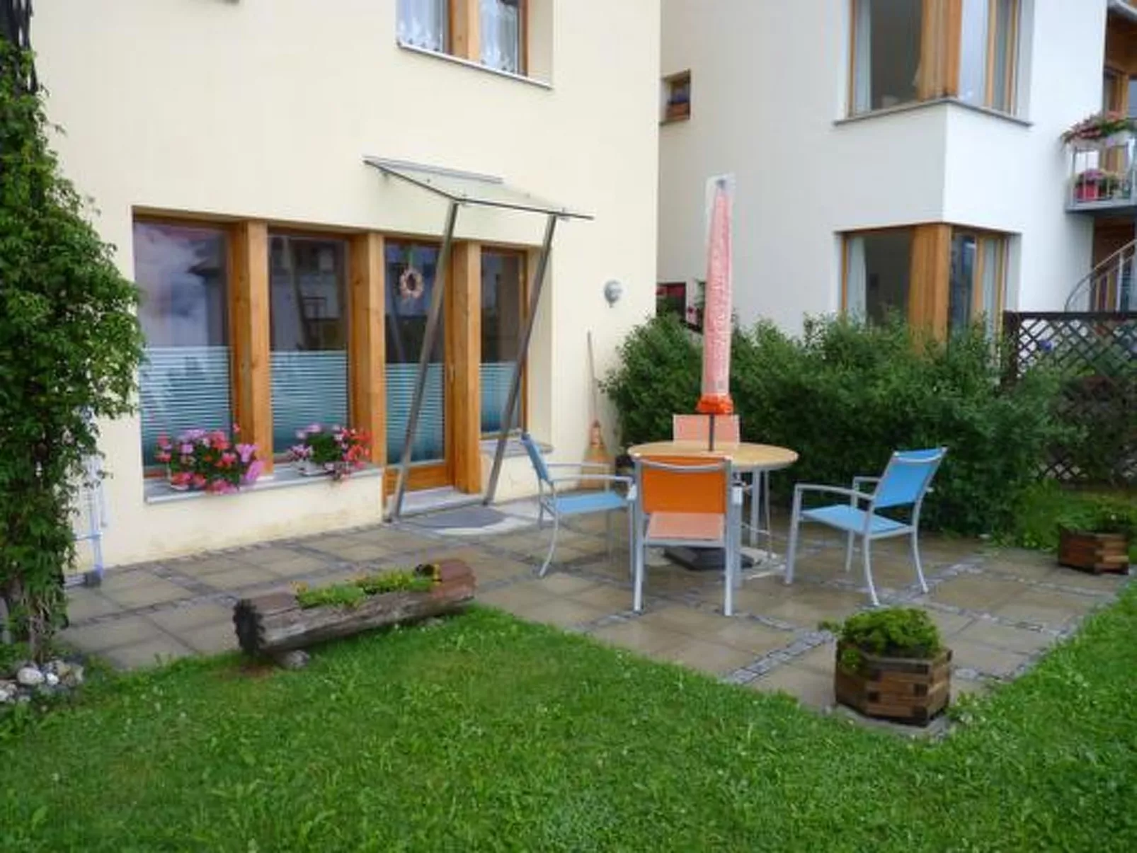 Chasa Fionas - Einfamilienhaus Fam. Pitsch, (Ftan). - Buiten