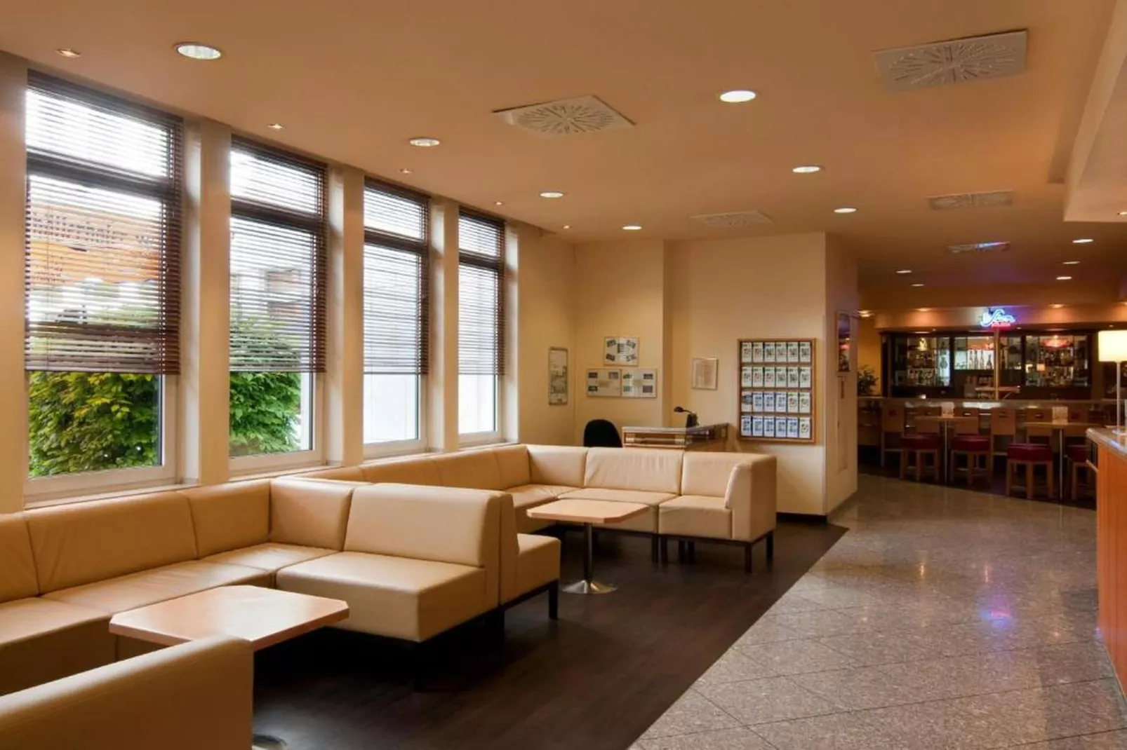 Holiday Inn Frankfurt Neu-Isenb - Standard Twin Room - Faciliteiten