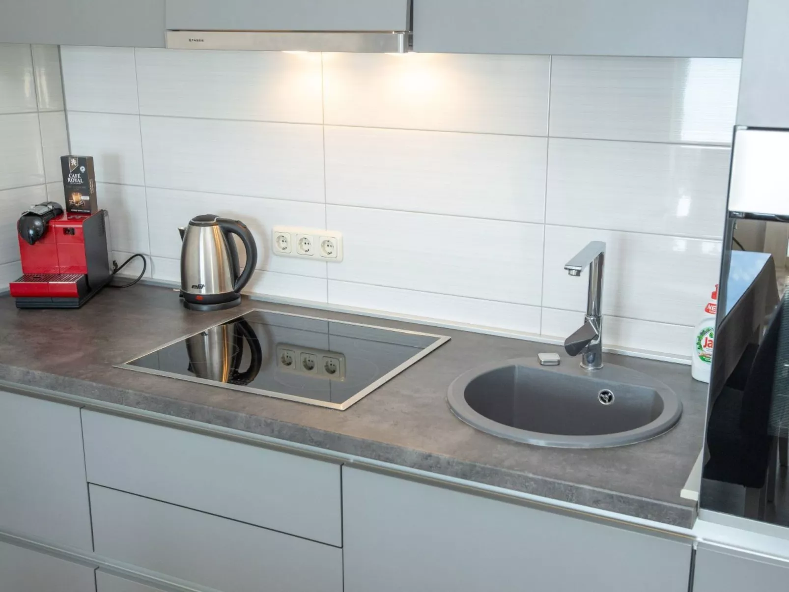 Nette Wohnung in Duće mit Großer Terrasse - Image-tags.info