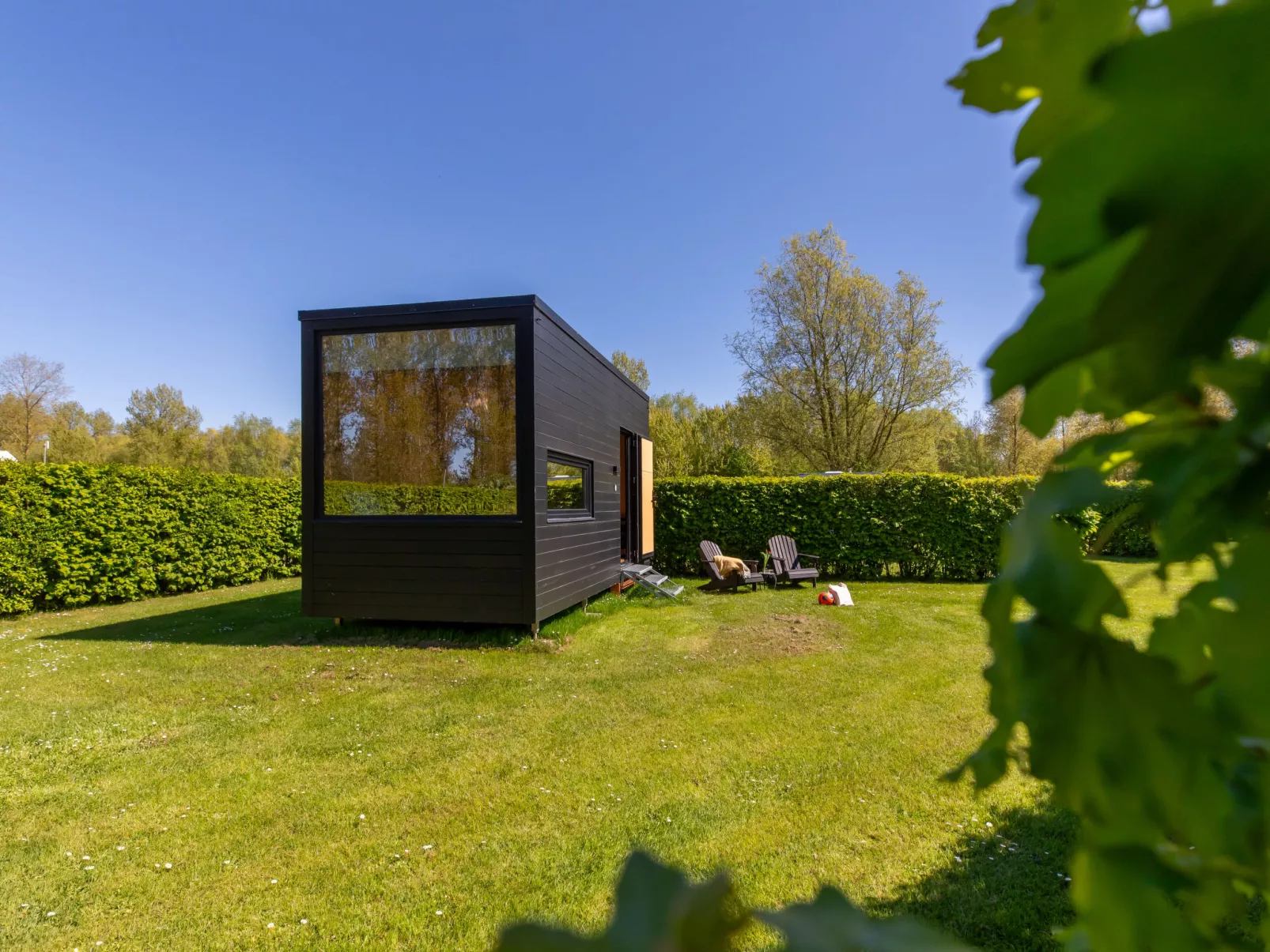Tiny Cabin Sunshine no 21 - Buiten