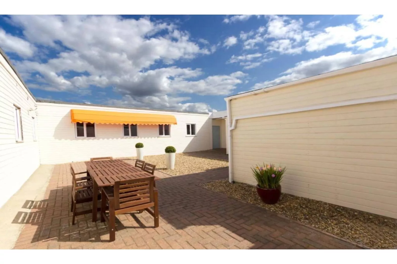Compact Double Room - Buitenlucht