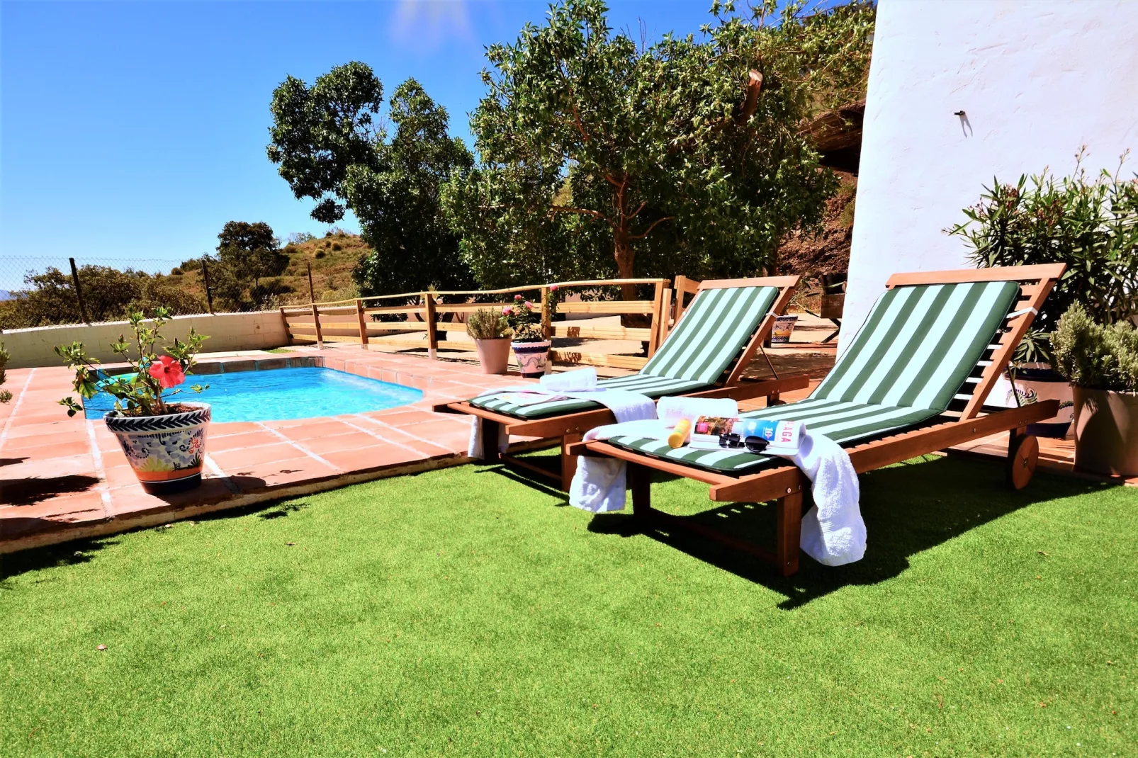 Villa Montes de Málaga - Zwembad