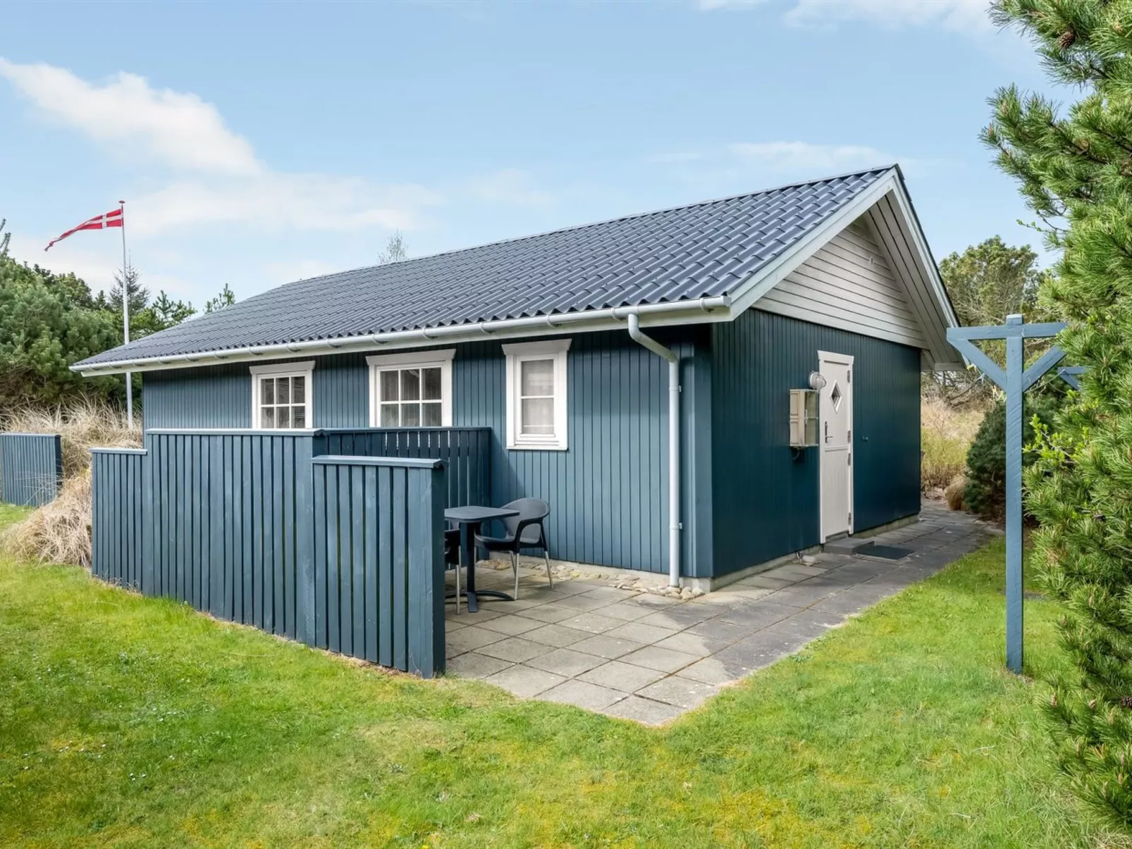 "Dines" - 1km from the sea - Buiten