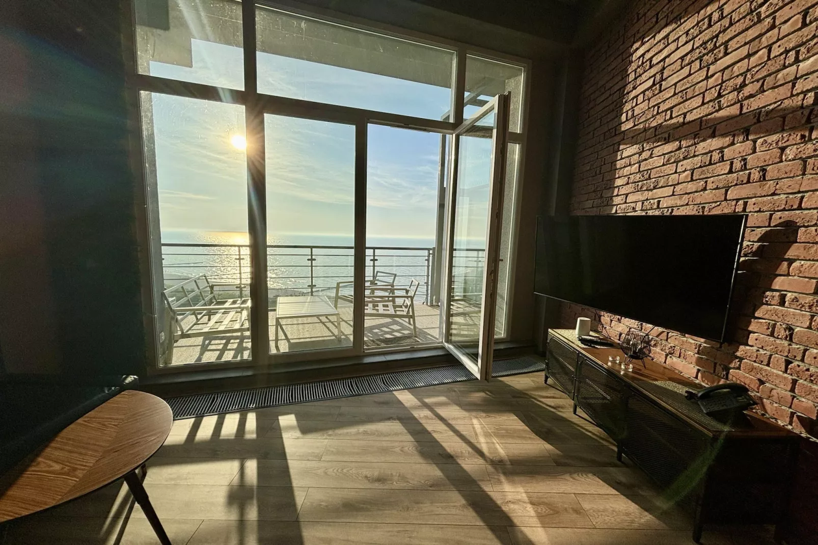 Penthouse dla 4 osób z widokiem na morze - Woonkamer