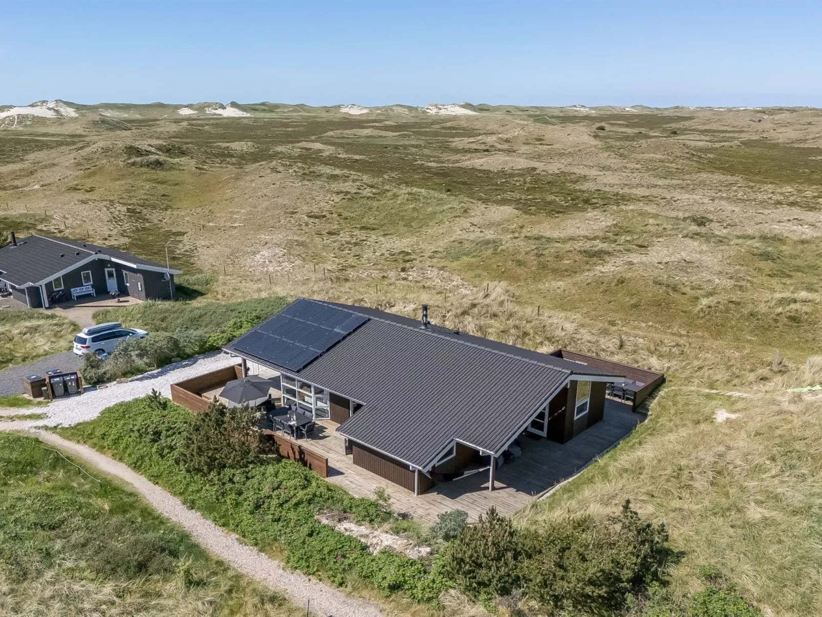 "Aurore" - 700m from the sea - Buiten