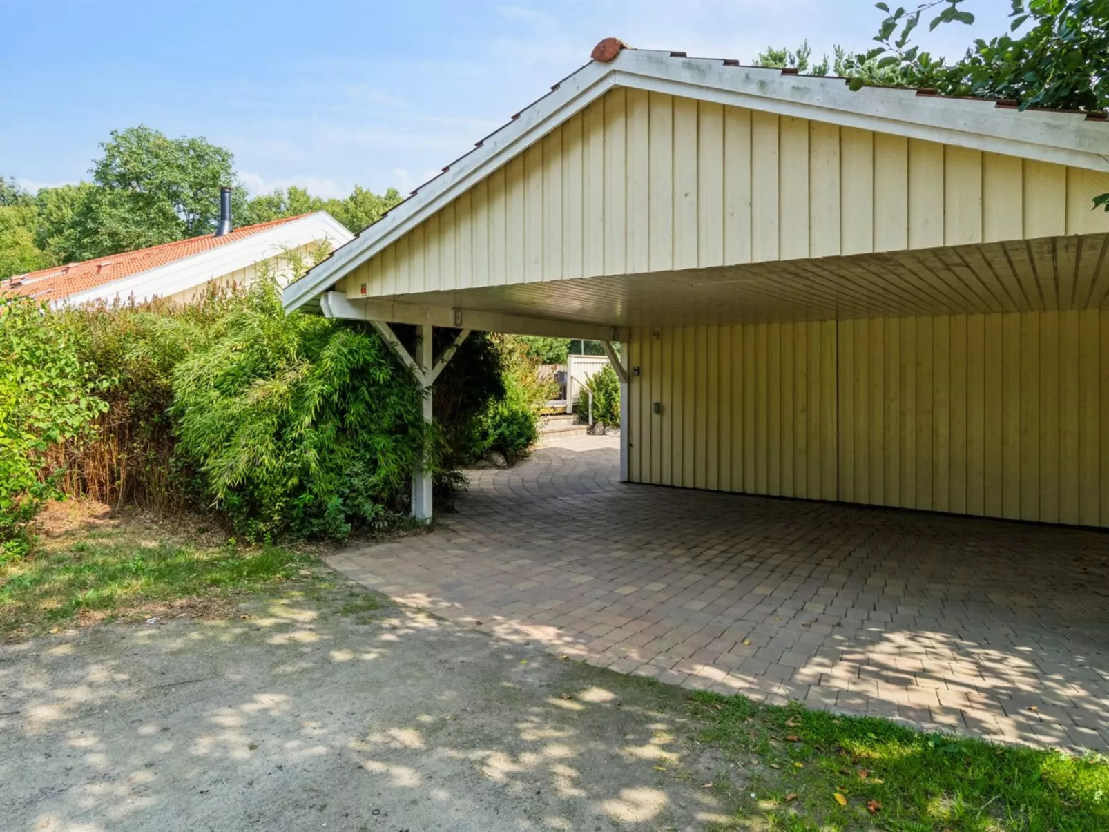 "Vamika" - 300m from the sea - Buiten