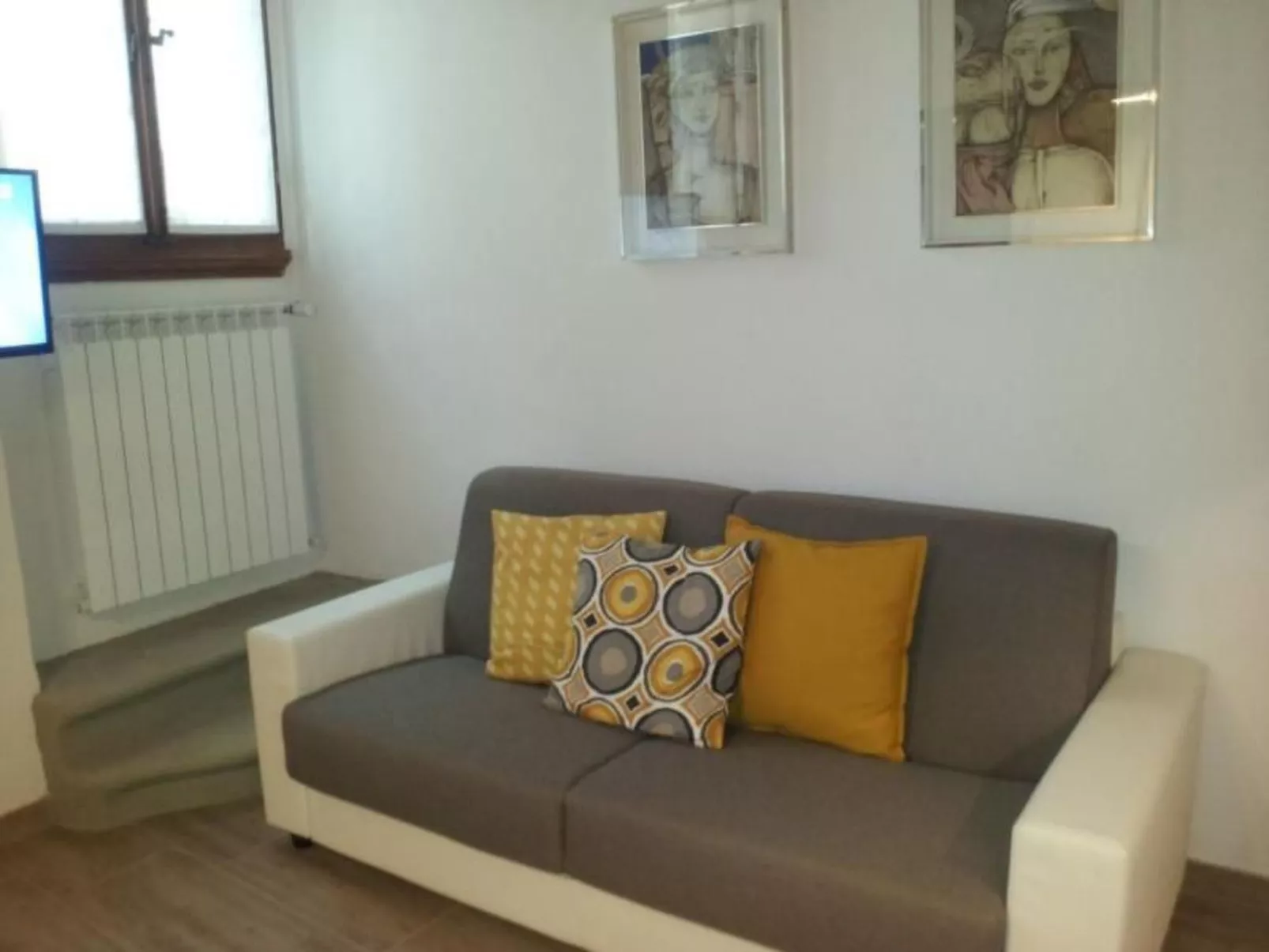 GUELFA HOUSE - Binnen