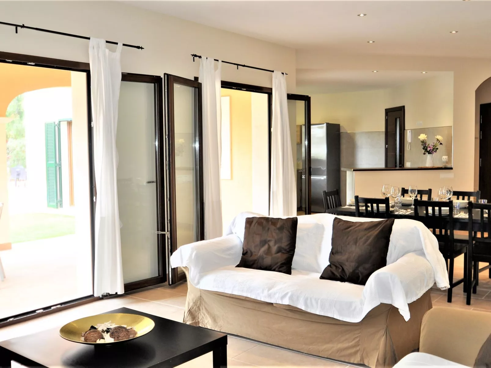 VILLA MONICA en barrio residencial de Cala Pi para 6 personas con piscina priva - Binnen