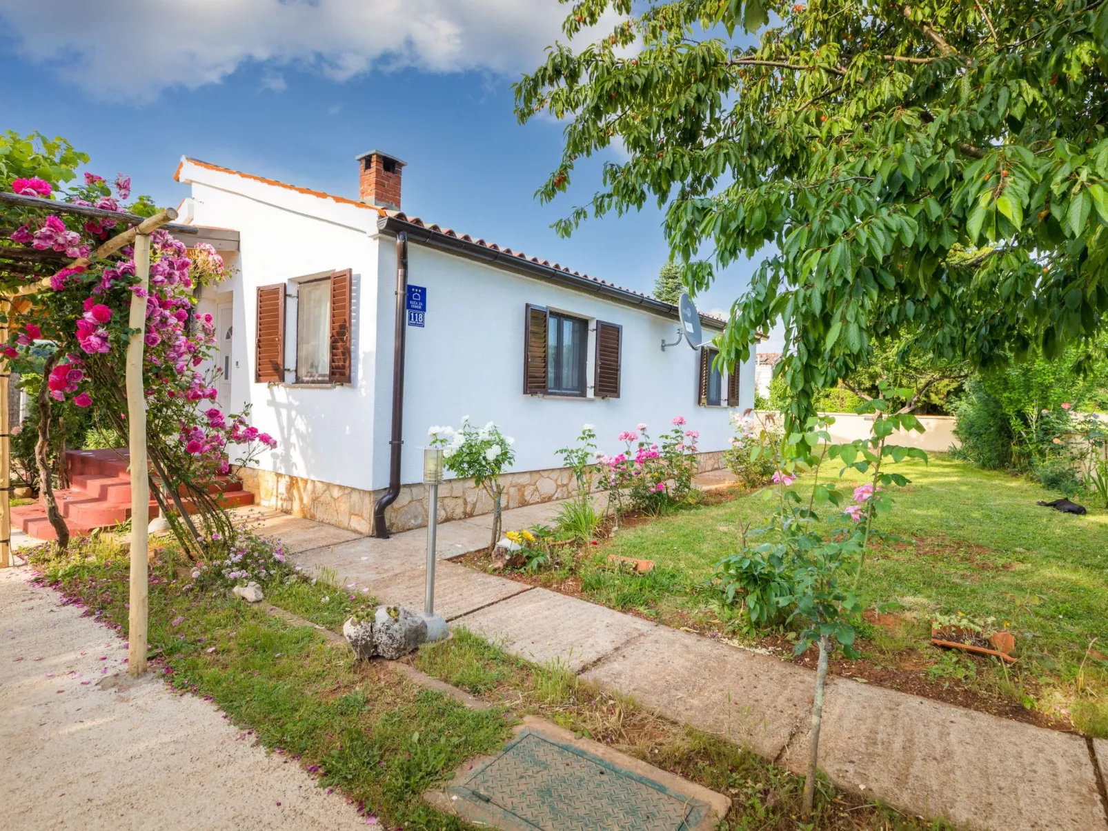 Haus "Dragica" mit Garten, Terrasse und Grill - Image-tags.info