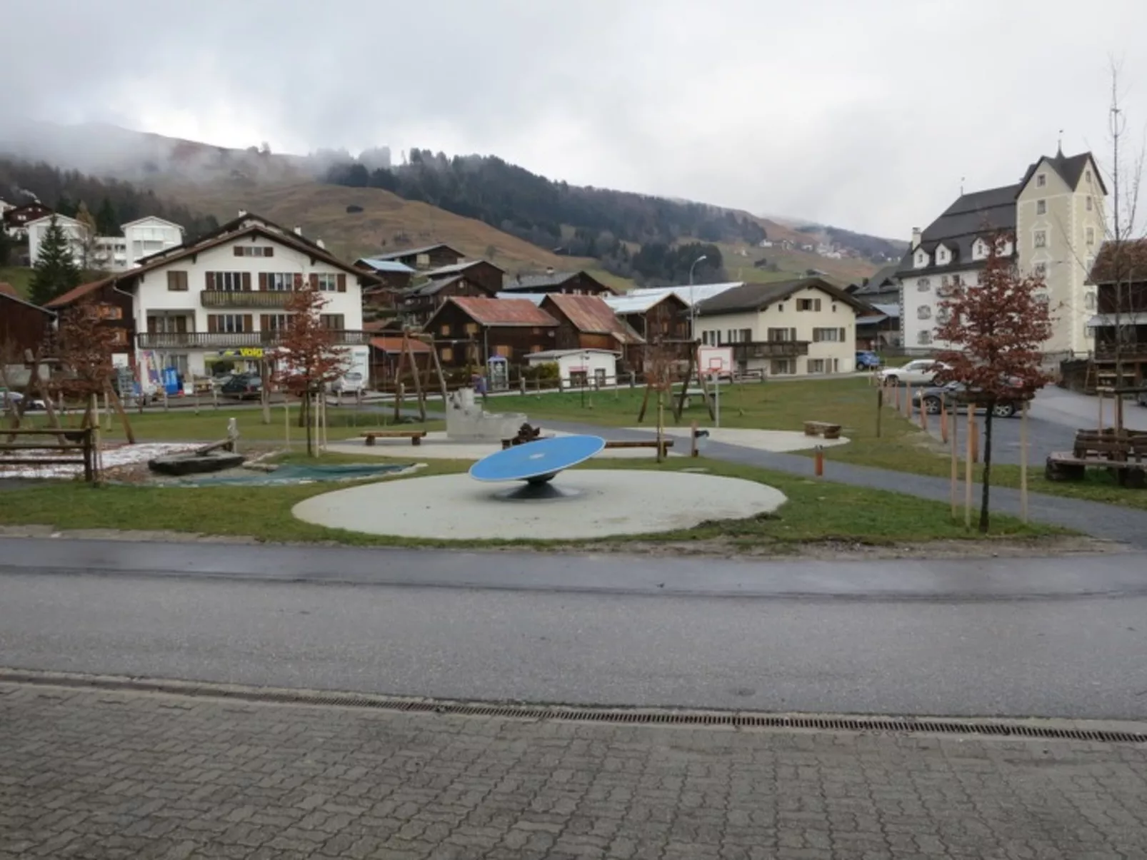 Casa Davos Cuort Good, Vella, (Vella). - Buiten