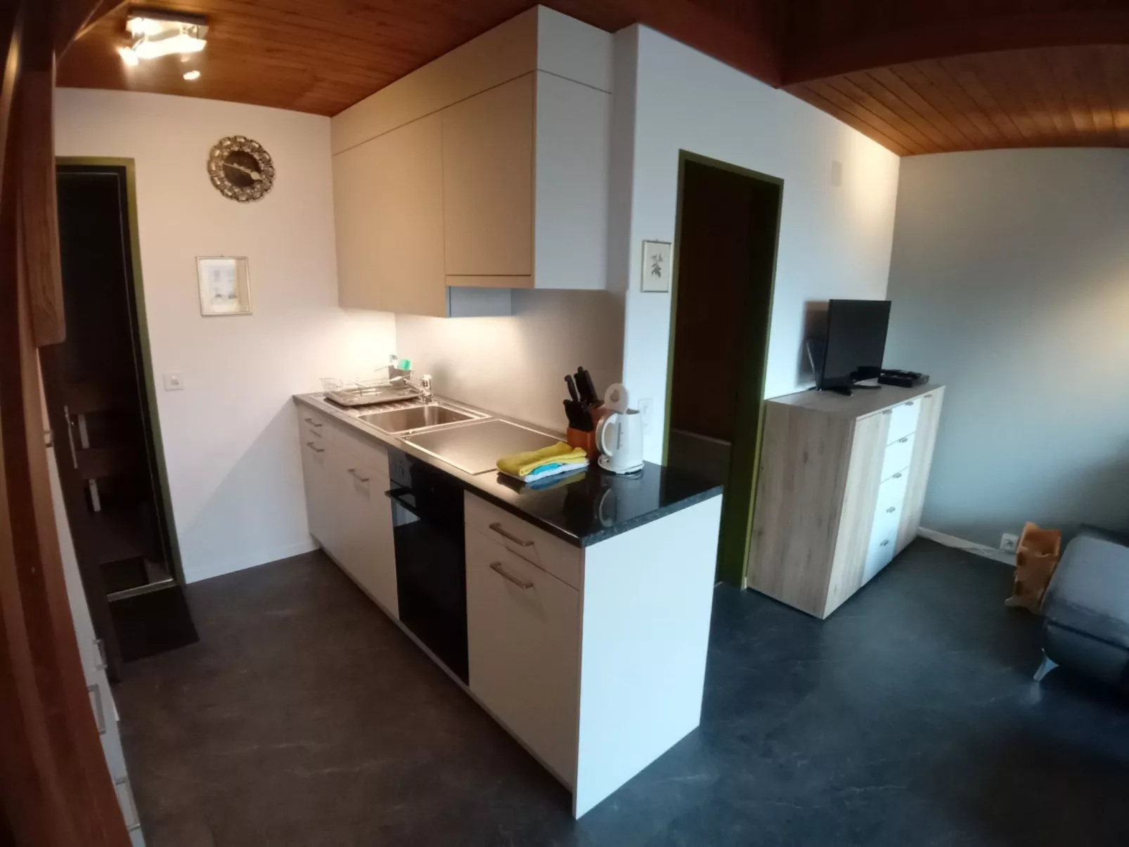 Crestahüs Seeberger, Obersaxen-Misanenga, (Obersaxen). - Binnen