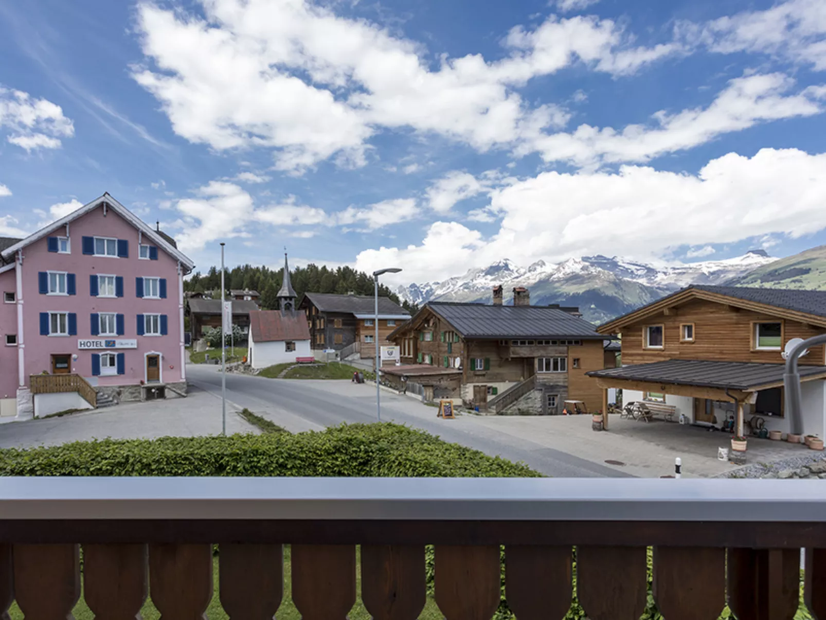 Arnika Kornmayer, Obersaxen-Affeier, (Obersaxen). - Buiten