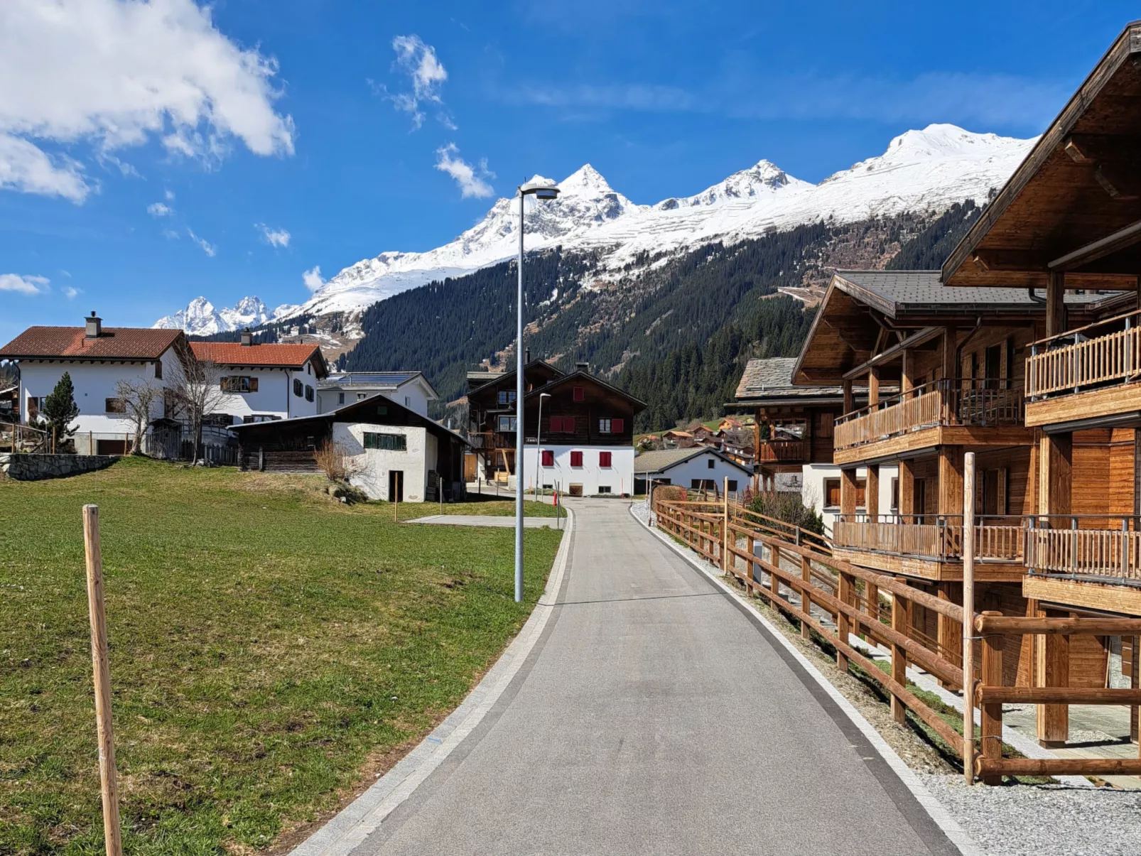 Crestas Calzaferri, Brigels, (Breil/Brigels). - Buiten