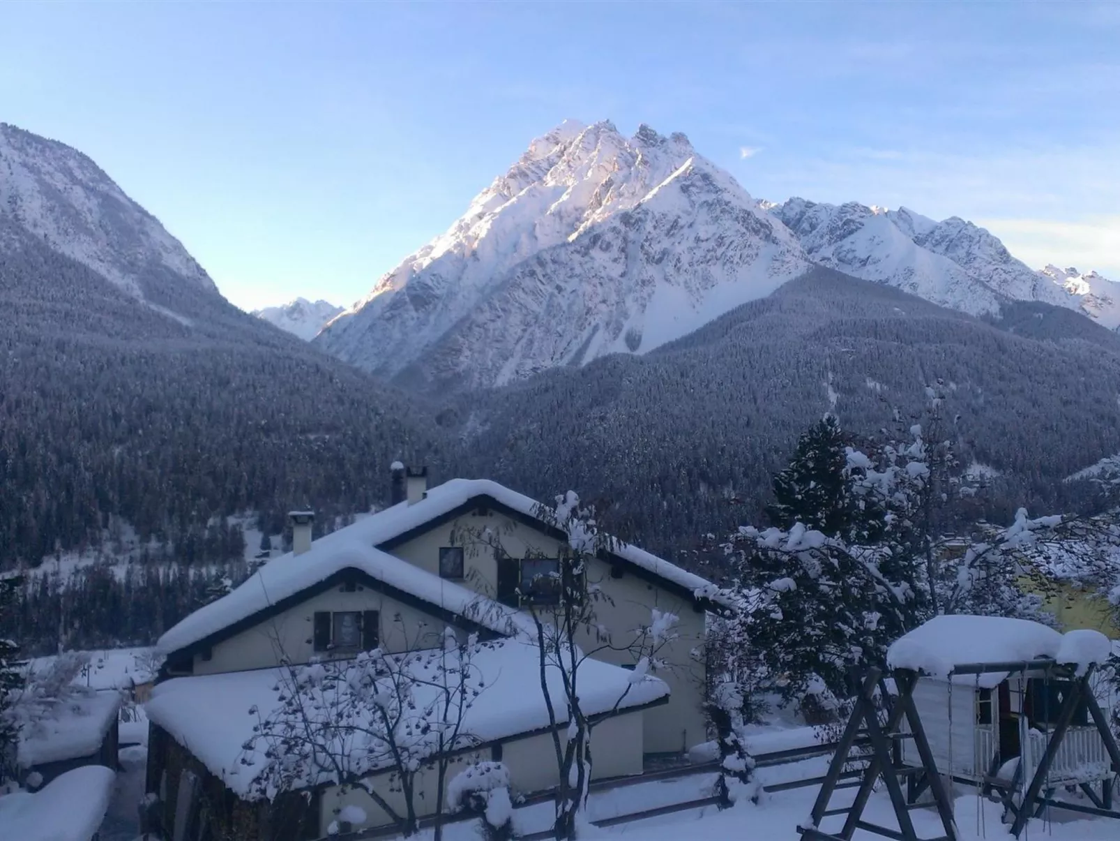 Chasa Felix, (Scuol). - Buiten