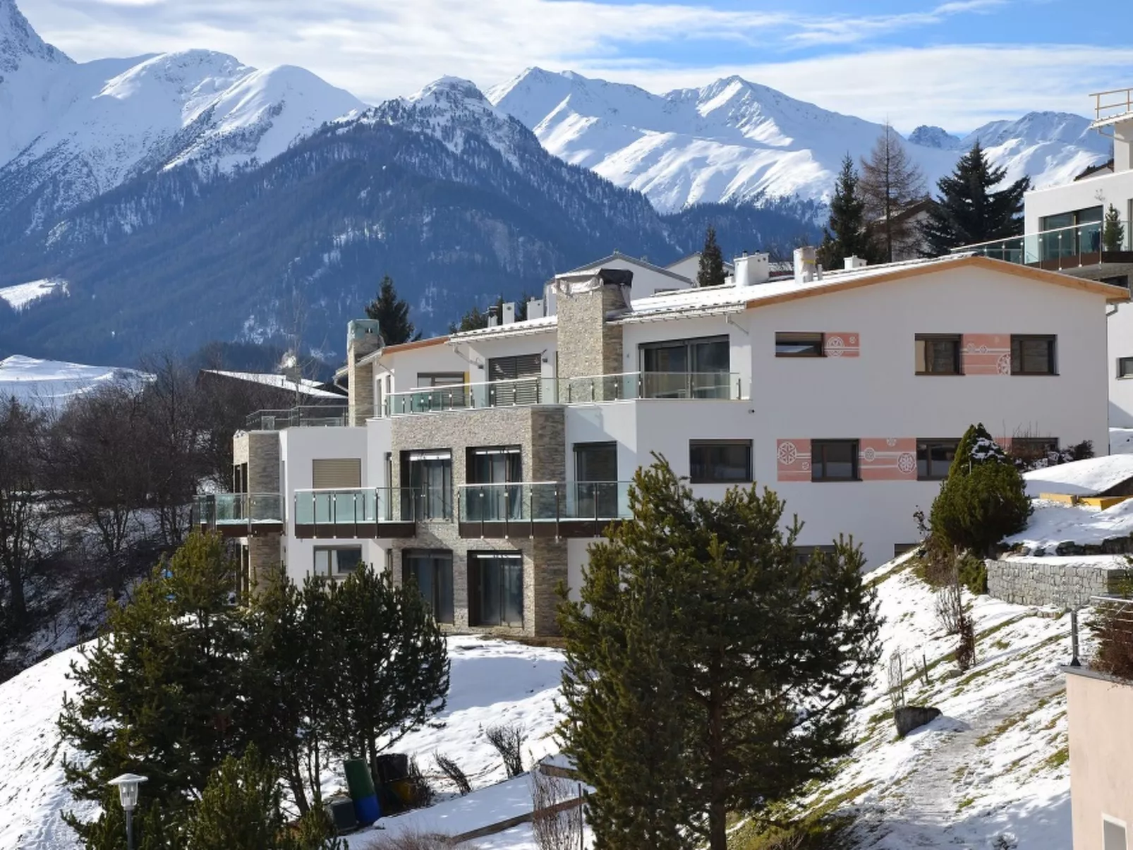 PANORAMA LODGE, (Scuol). - Buiten