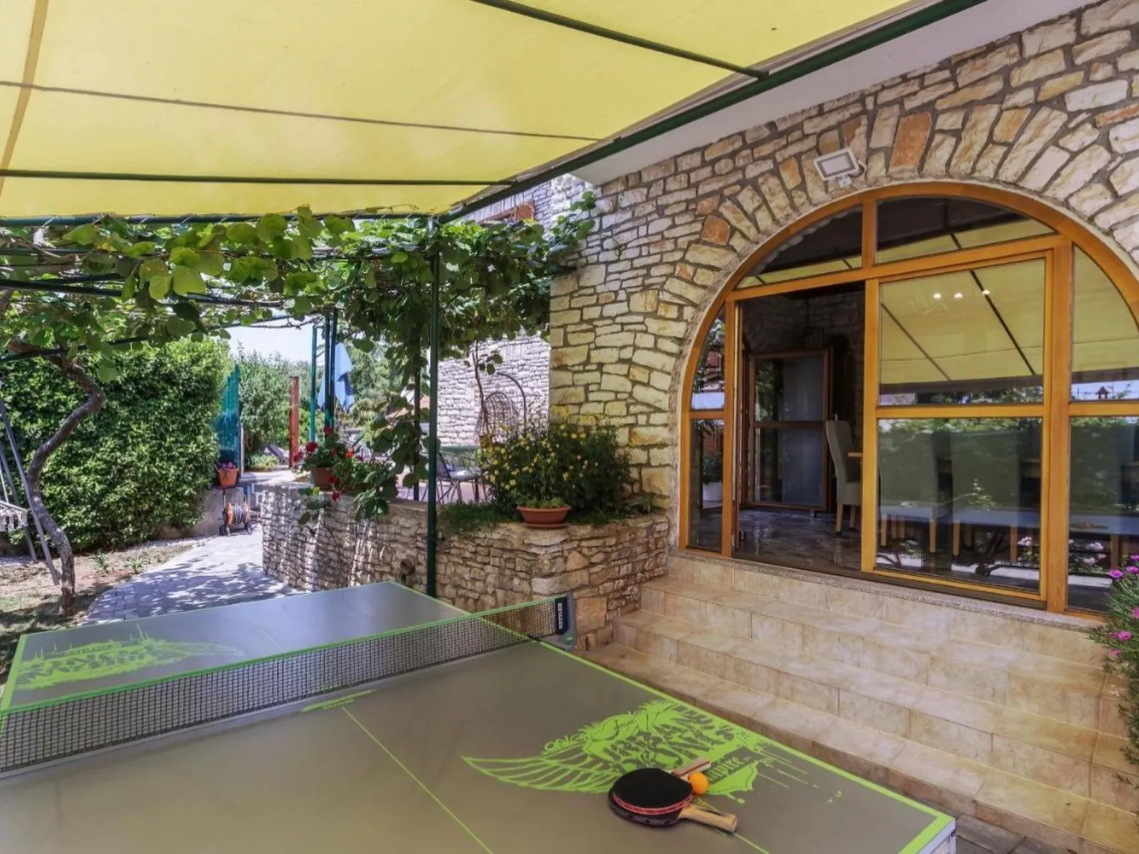 Villa Green House Unna - Buiten