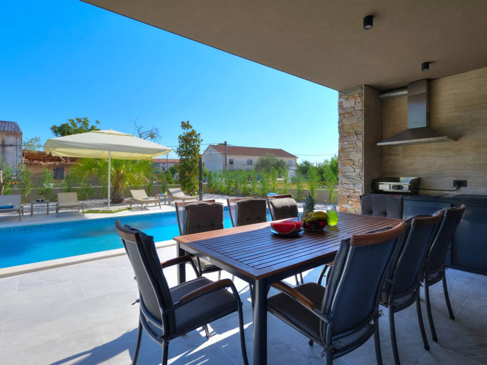 Villa Pieron & Bavigo Holiday Complex for 16 Persons - Buiten