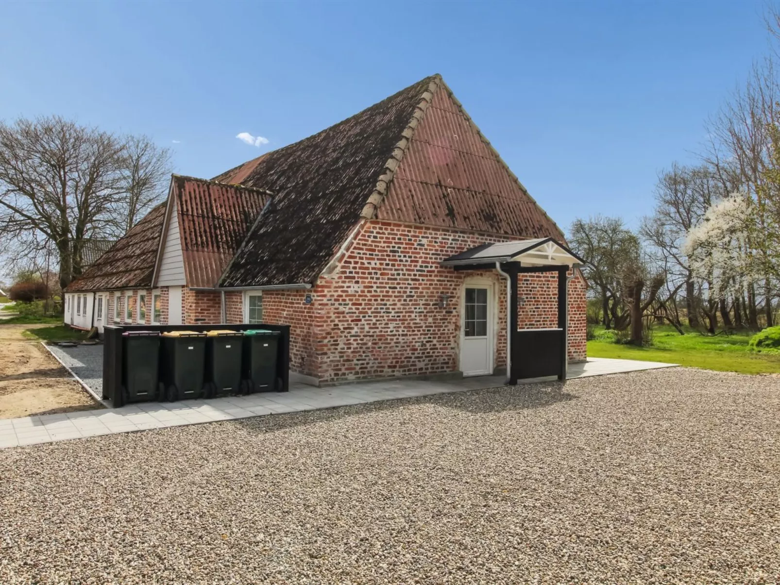 "Farah" - 25km from the sea - Buiten