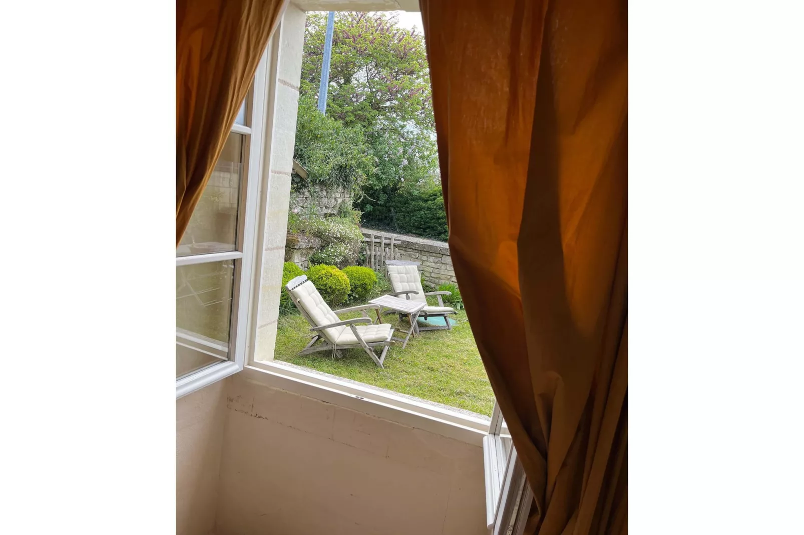 Maison de vacances Sossay - Uitzicht zomer