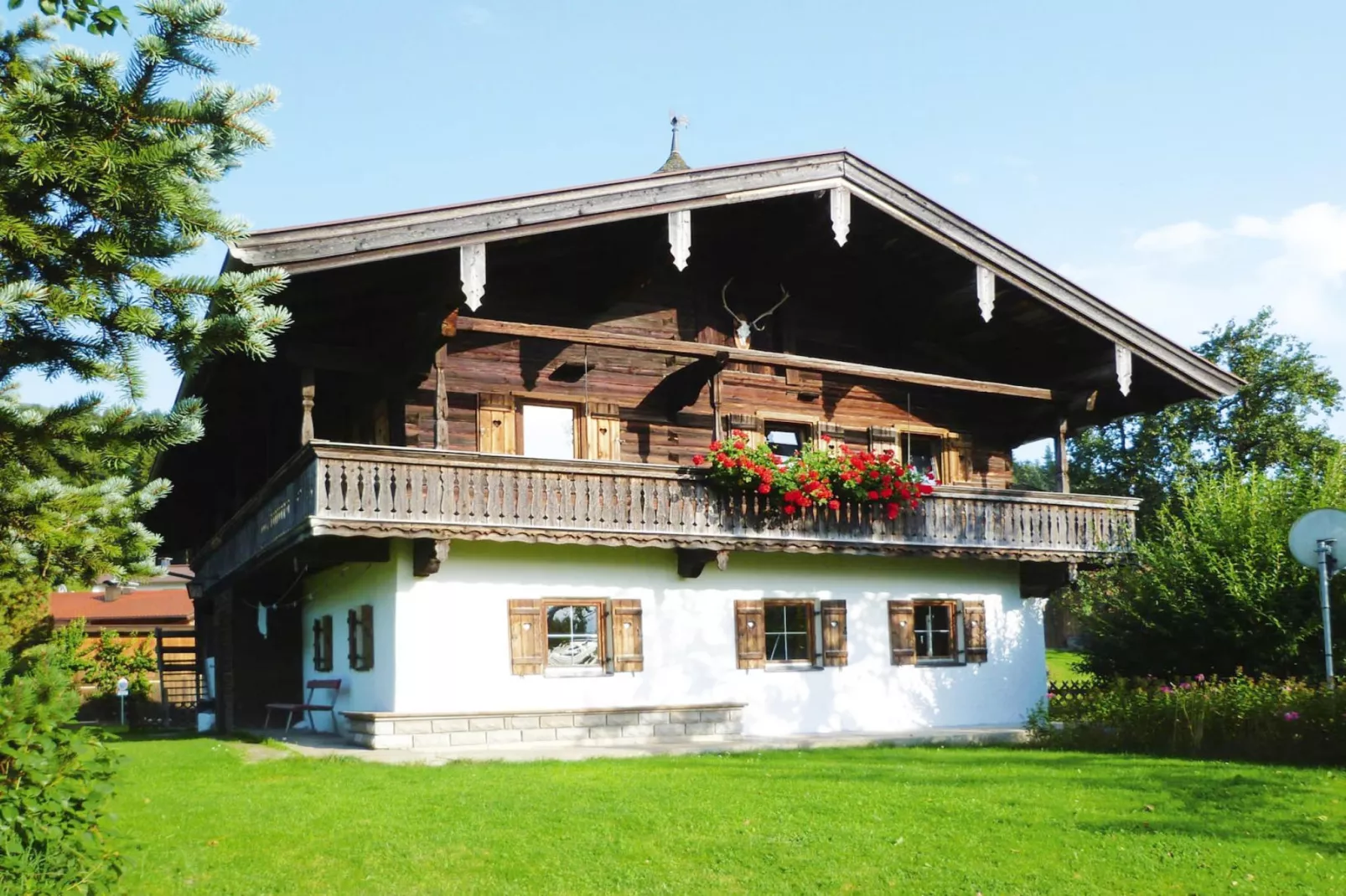 Ferienhaus Fankhaus - Buitenkant zomer
