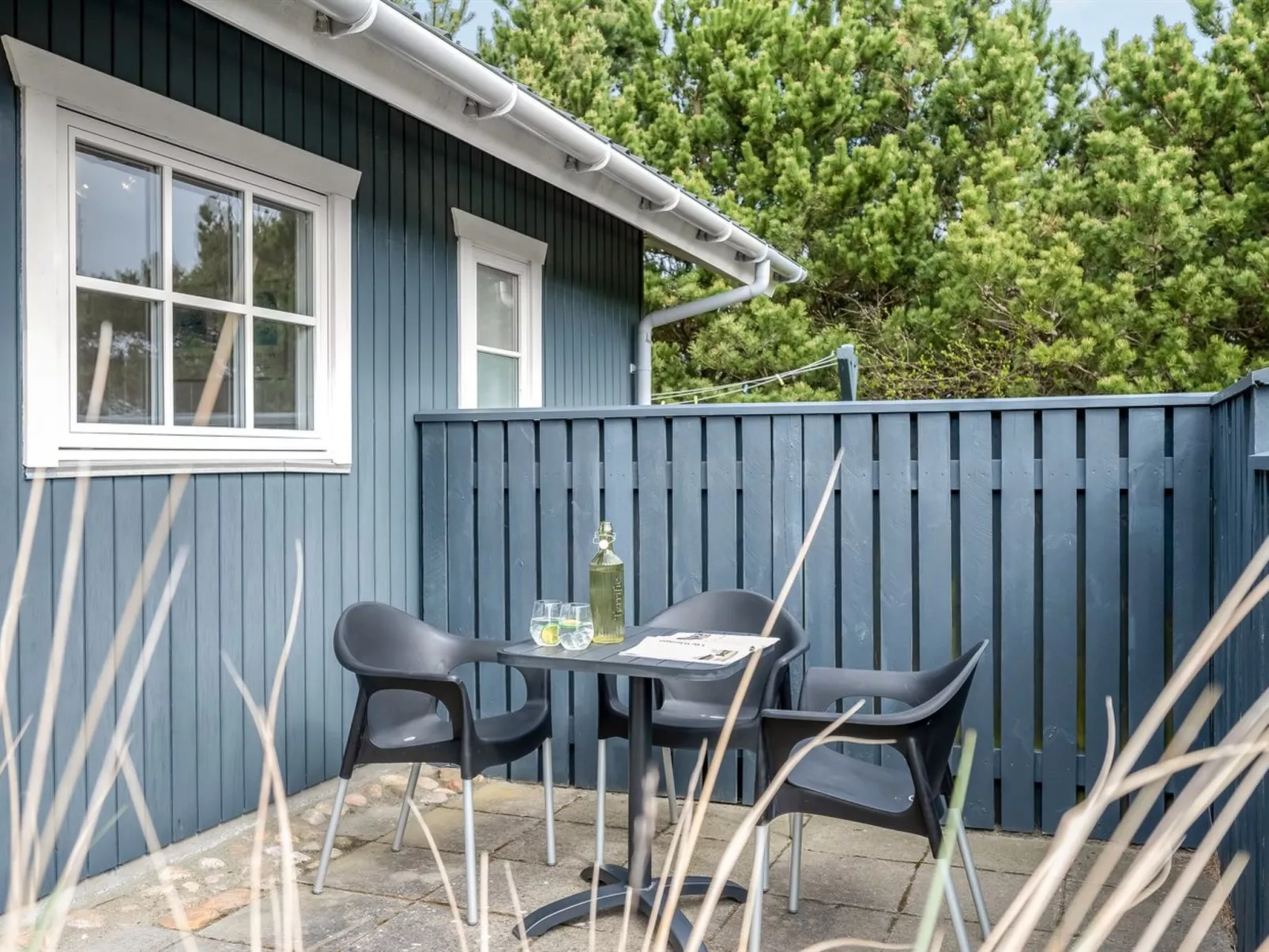 "Dines" - 1km from the sea - Buiten
