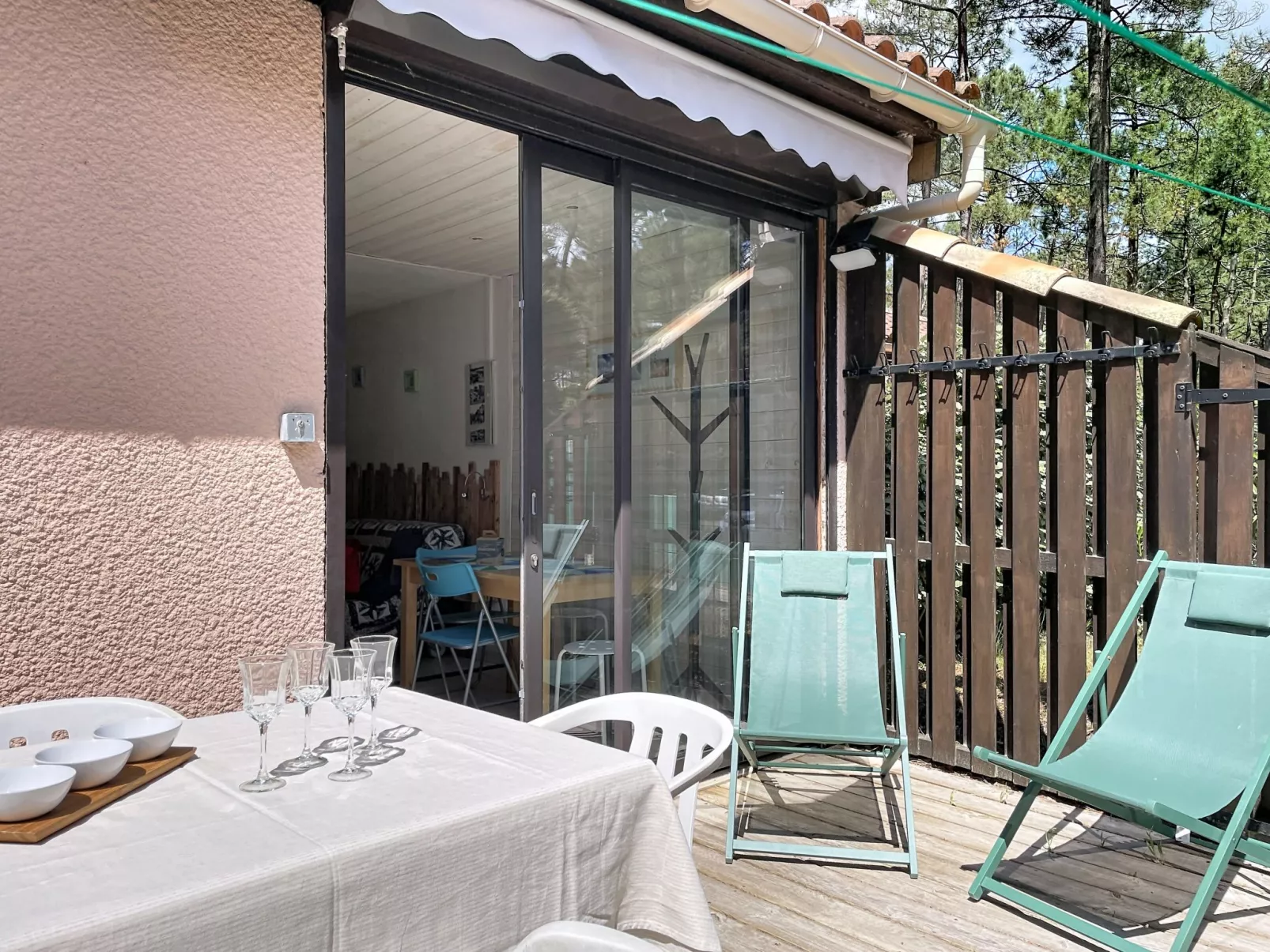 Les Pins - Buiten
