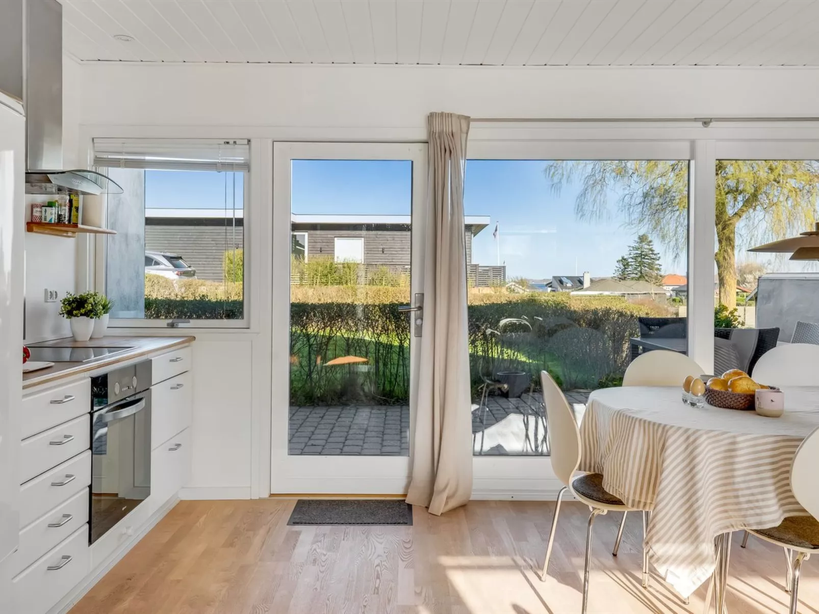 "Joannes" - 200m from the sea - Binnen