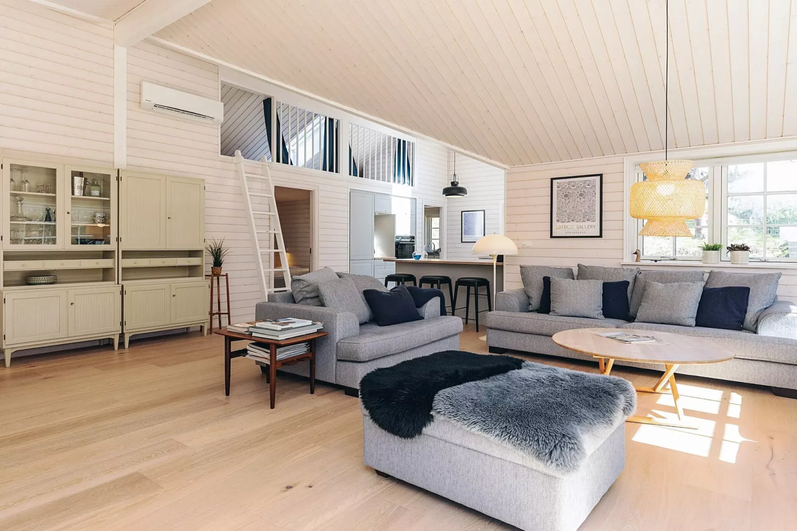 Retreat met buitenlounge - Binnen