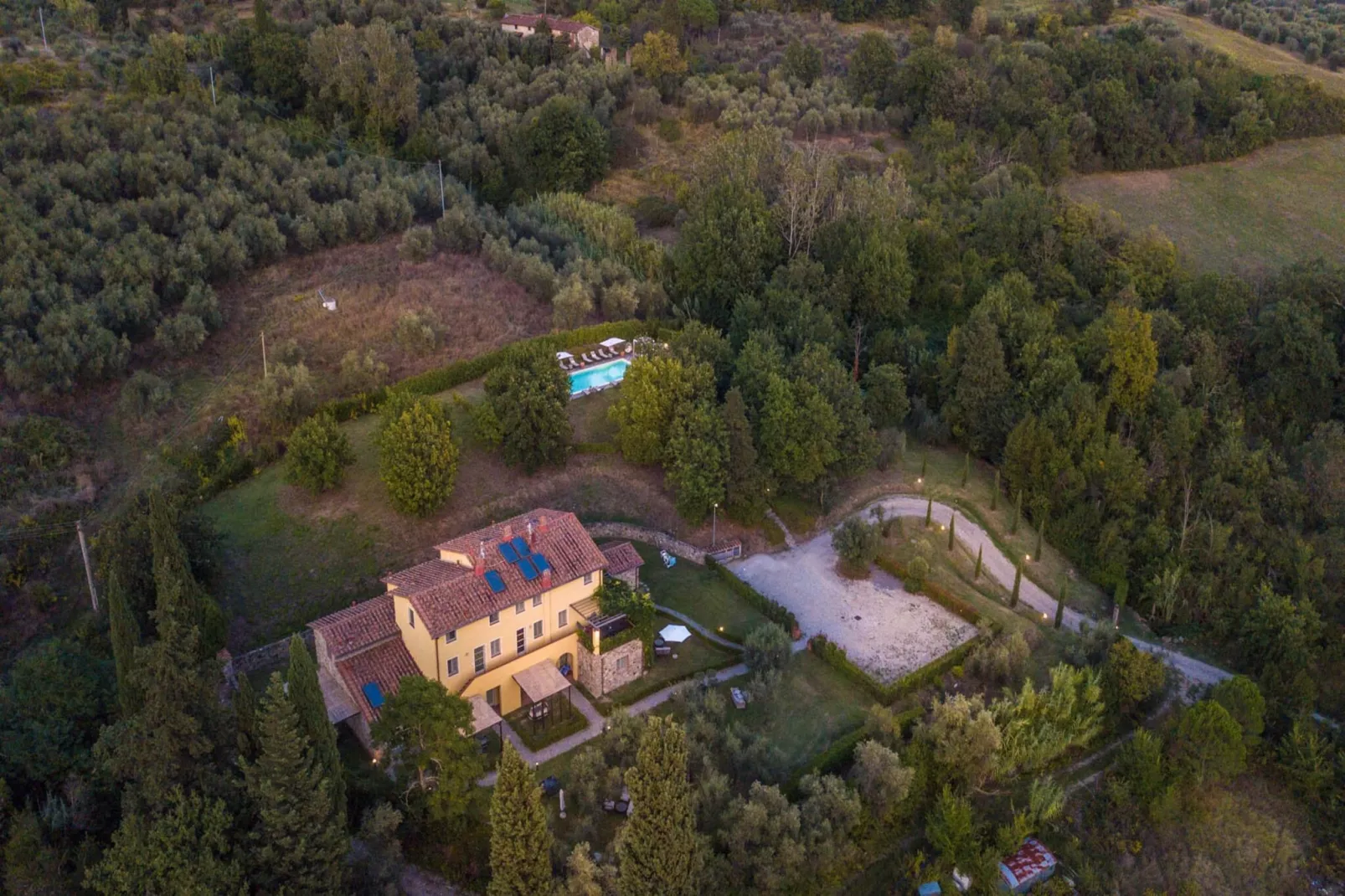 Casa Bellavista at Borghetto Farmhouse - Buitenkant zomer