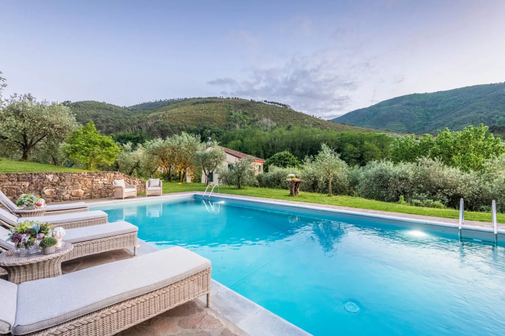 Citrus Charm Farmhouse - Zwembad