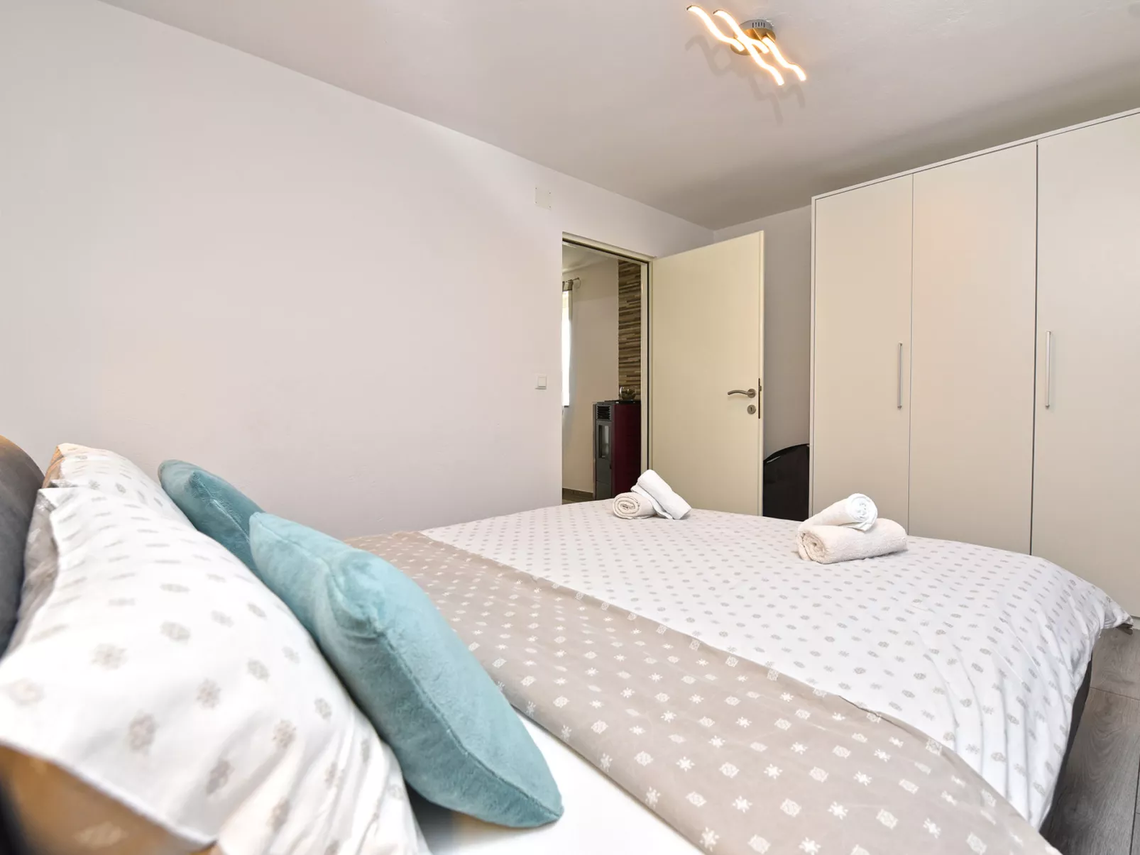 House 2154 - Binnen