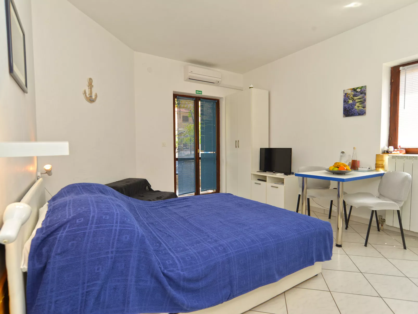 Apartment 242 - Binnen