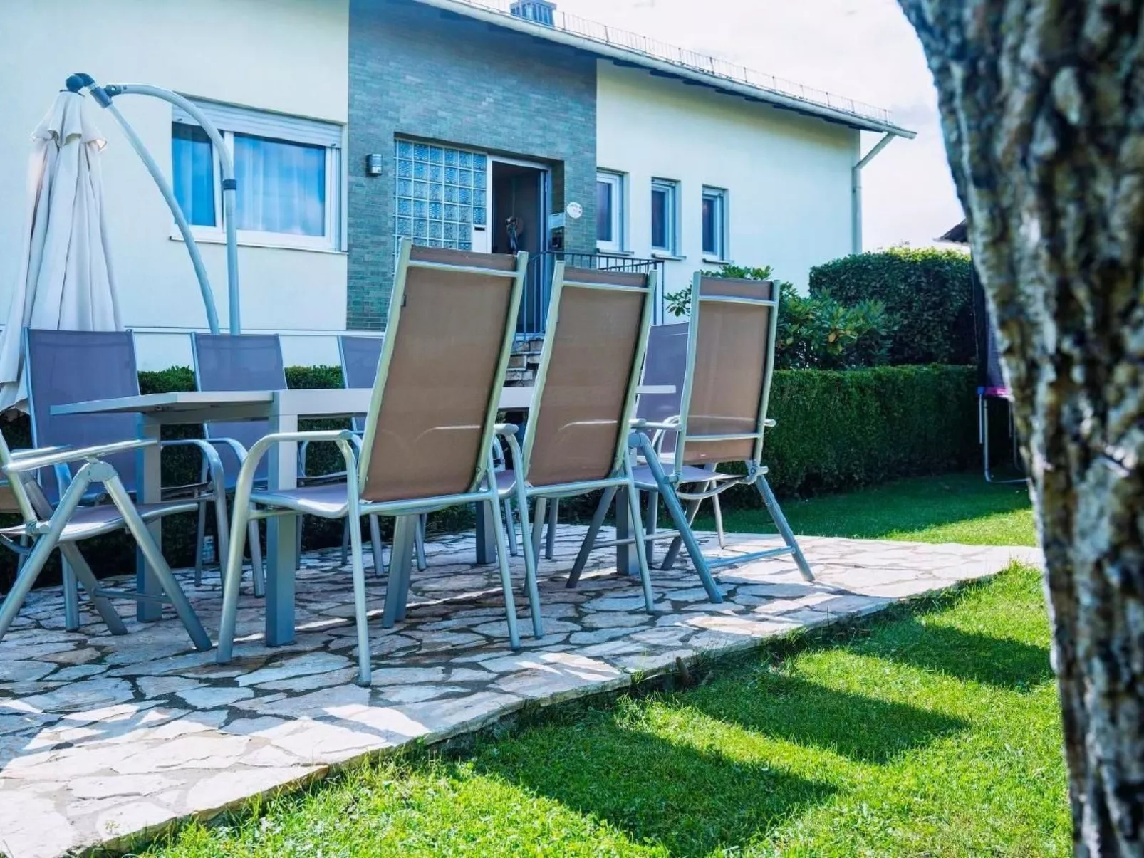 Große Wohnung in Mensfelden mit Großem Balkon - Binnen